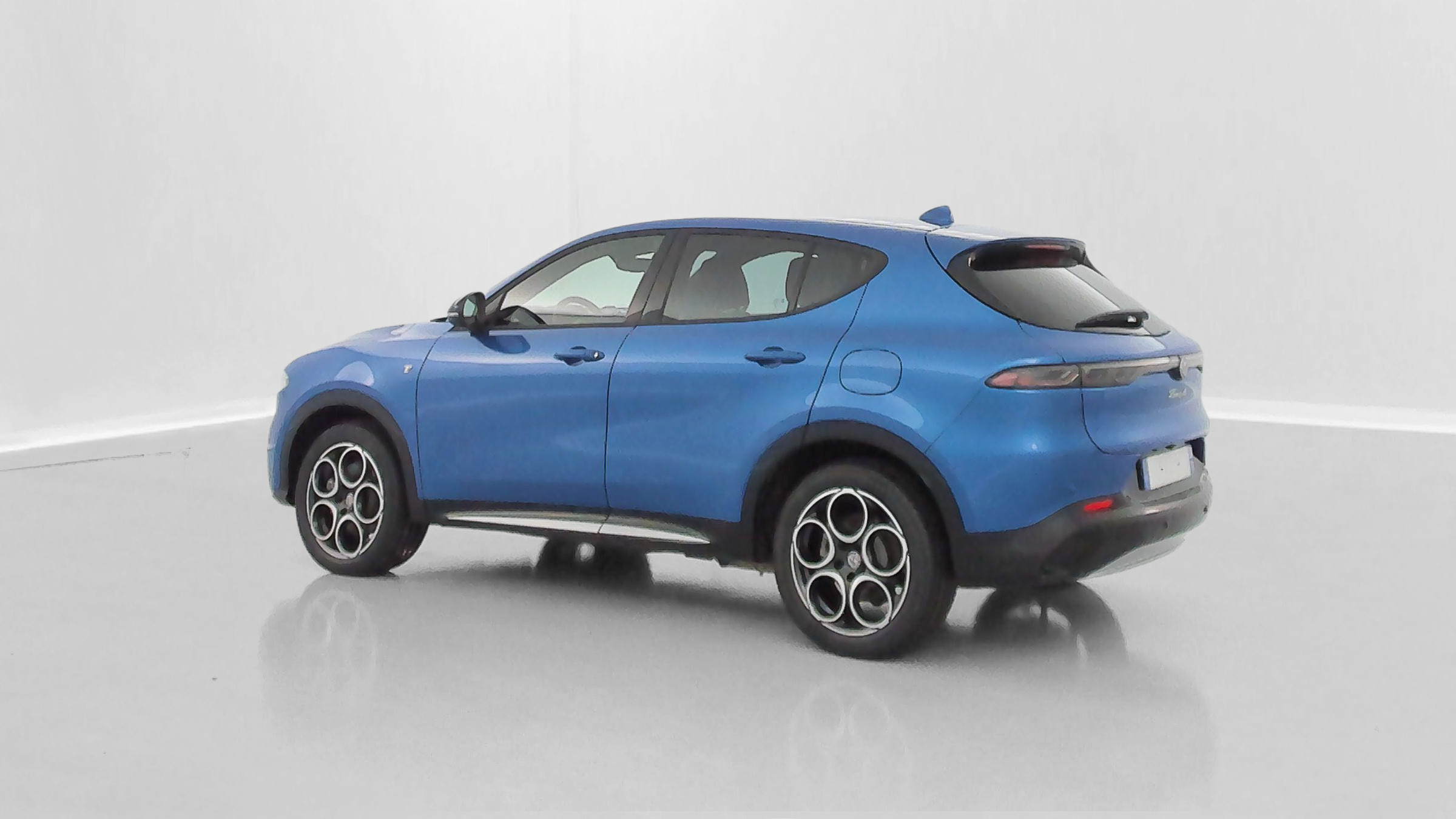 Vente en ligne Alfa Romeo Tonale TONALE 1.3 Hybride Rechargeable PHEV 280ch AT6 Ti au prix de 27 400 €