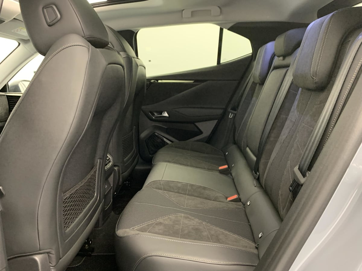 Vente en ligne Ds DS4 Hybride 145 e-DCT6 Etoile - Alcantara au prix de 32 430 €