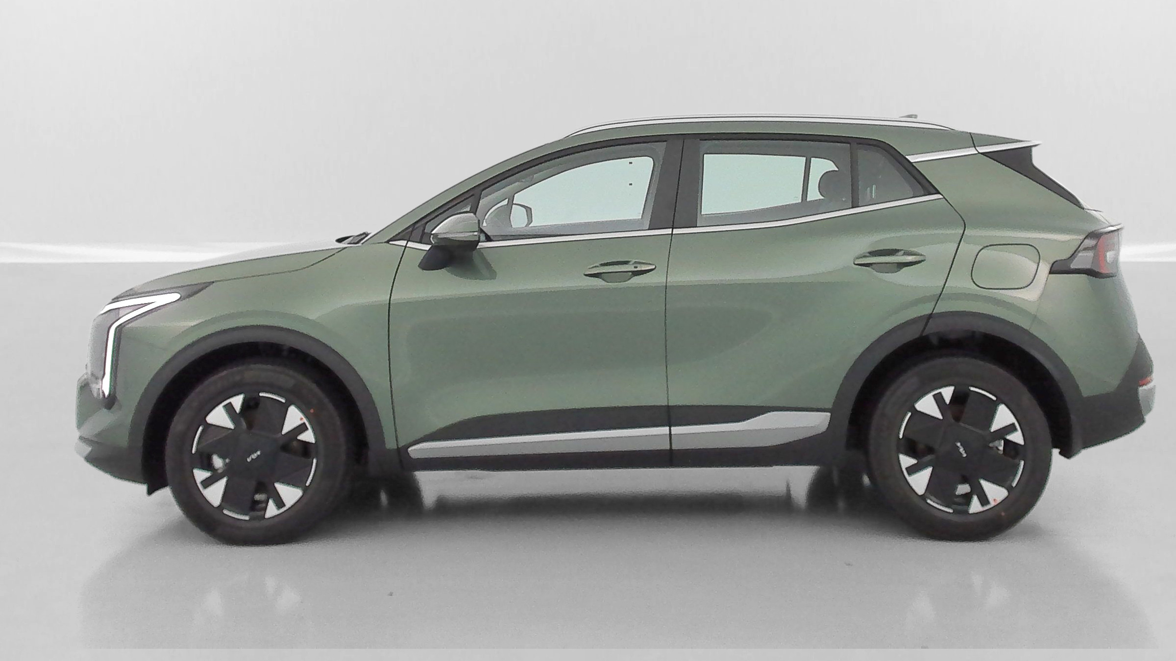 Vente en ligne Kia Sportage SPORTAGE V 1.6 T-GDi 239ch HEV Motion BVA6 au prix de 34 700 €
