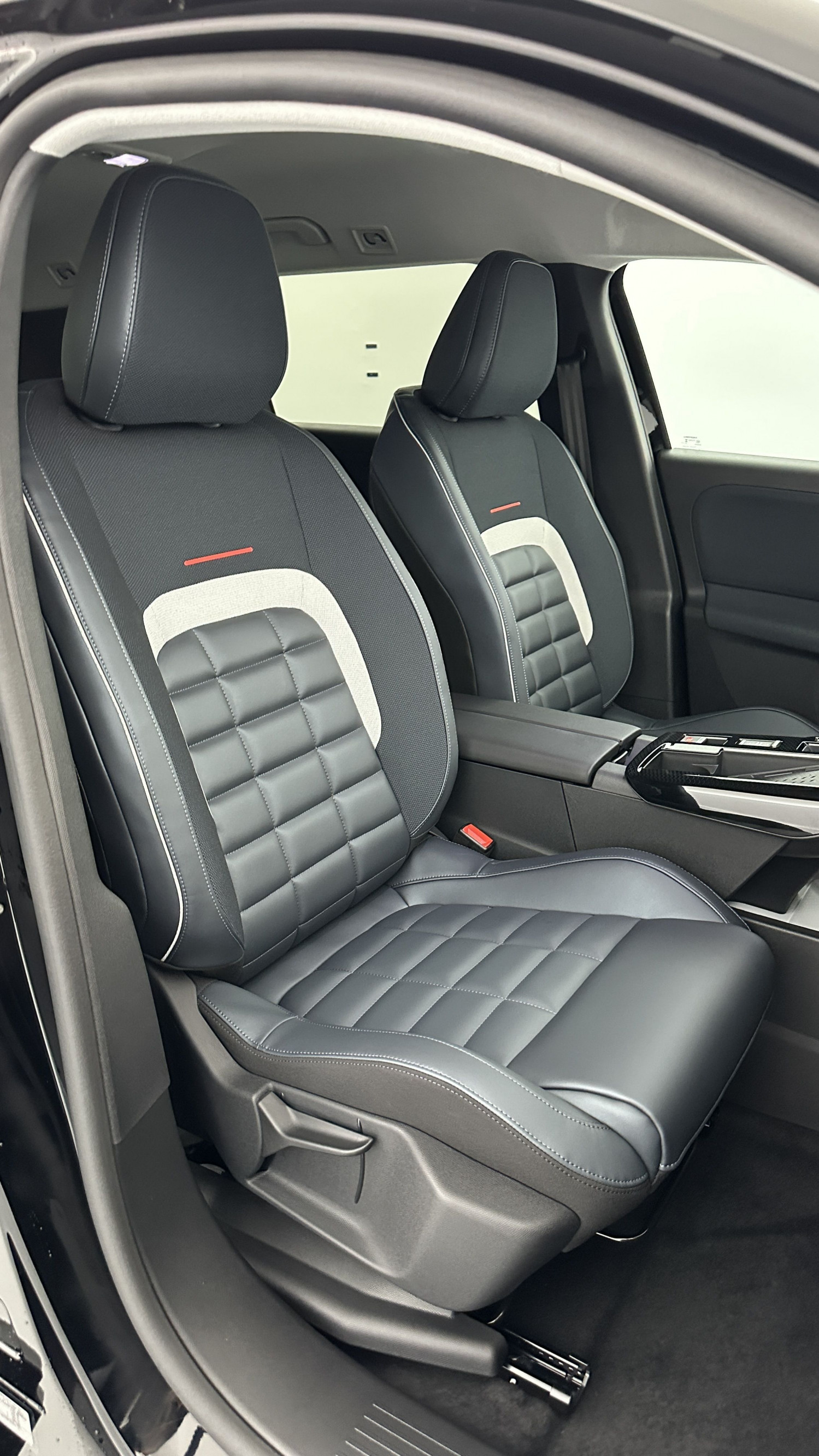 Vente en ligne Citroën C5 Aircross C5 AIRCROSS II 1.2 Hybride 145ch Max e-DCS6 au prix de 32 900 €