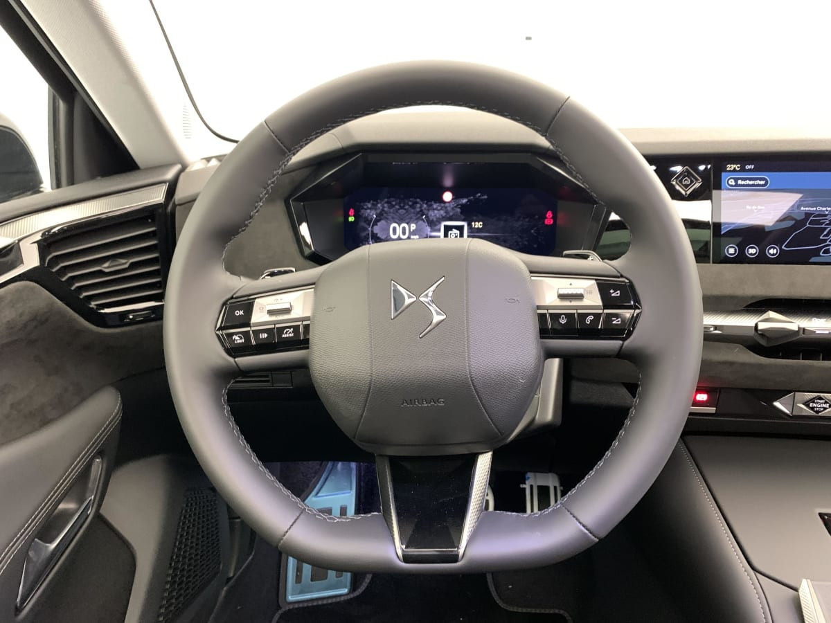 Vente en ligne Ds DS4 Hybride 145 e-DCT6 Etoile - Alcantara au prix de 33 420 €