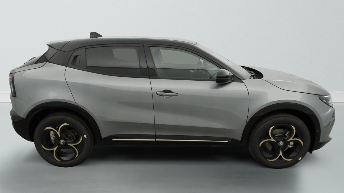 Vente en ligne Alfa Romeo Junior 1.2 Ibrida 145 ch eDCT6 Intensa au prix de 30 480 €