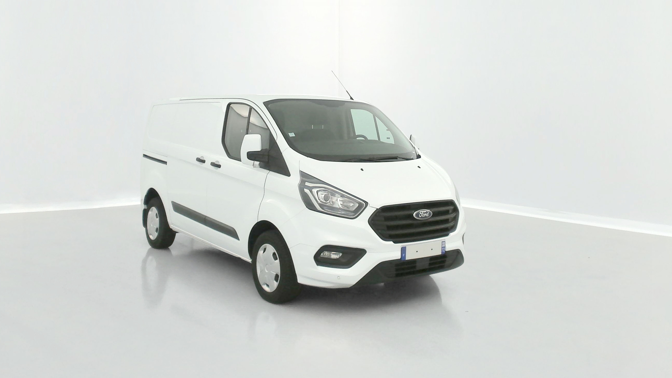 Vente en ligne Ford Transit Custom TRANSIT CUSTOM 280 L1H1 2.0 Ecoblue 105ch Trend Business au prix de 17 480 €