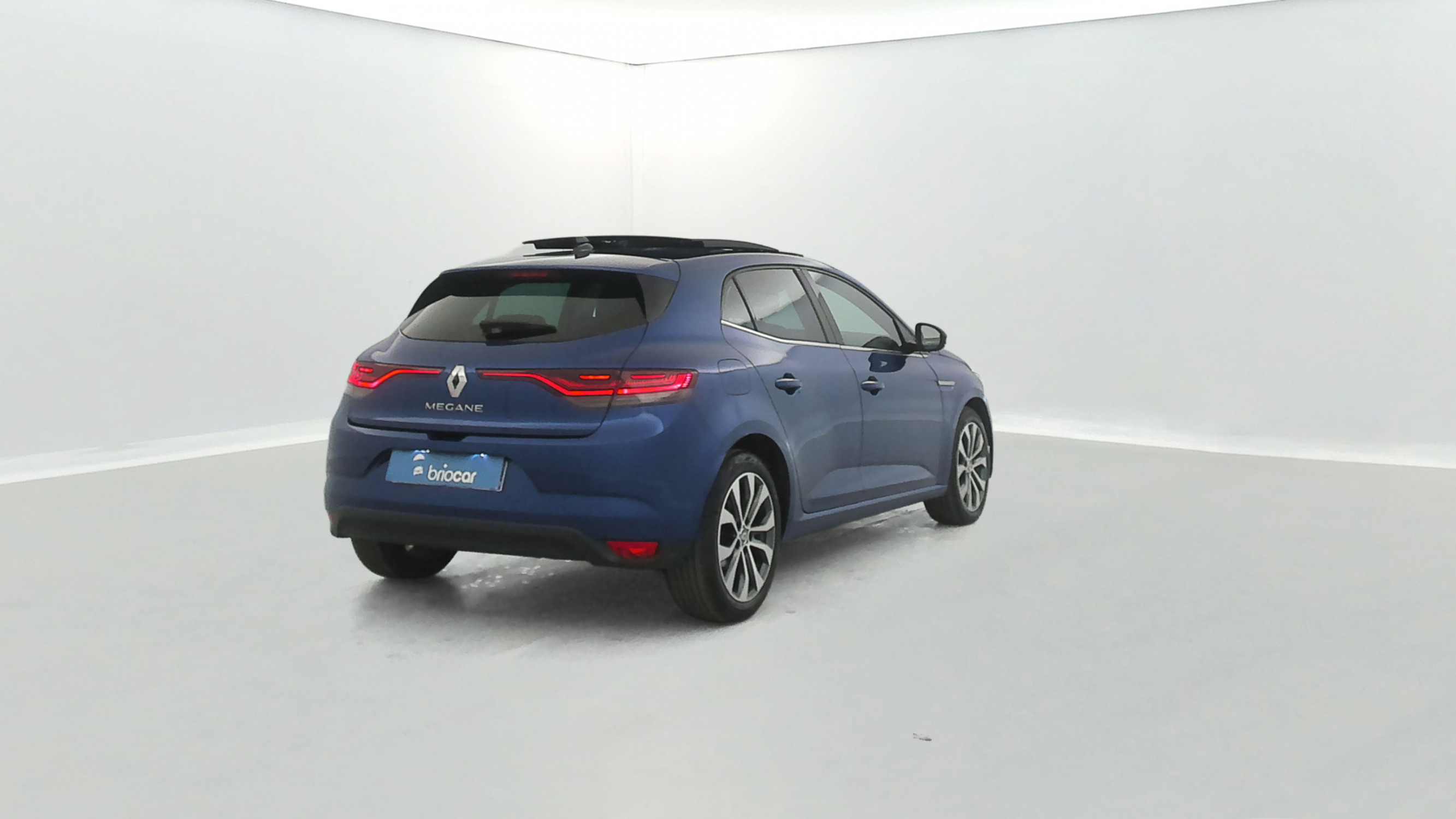 Vente en ligne Renault Megane 1.5 Blue dCi 115ch Techno EDC + Toit ouvrant au prix de 19 790 €