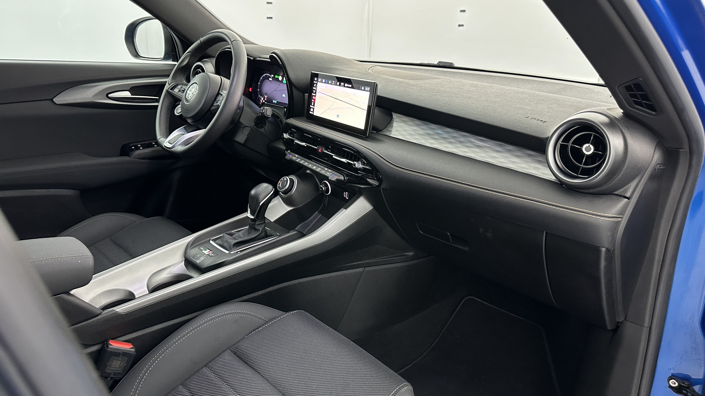 Vente en ligne Alfa Romeo Tonale TONALE 1.3 Hybride Rechargeable PHEV 280ch AT6 Ti au prix de 27 400 €