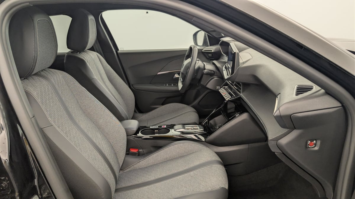 Vente en ligne Peugeot 2008 50 kWh 136 ch Allure au prix de 24 390 €