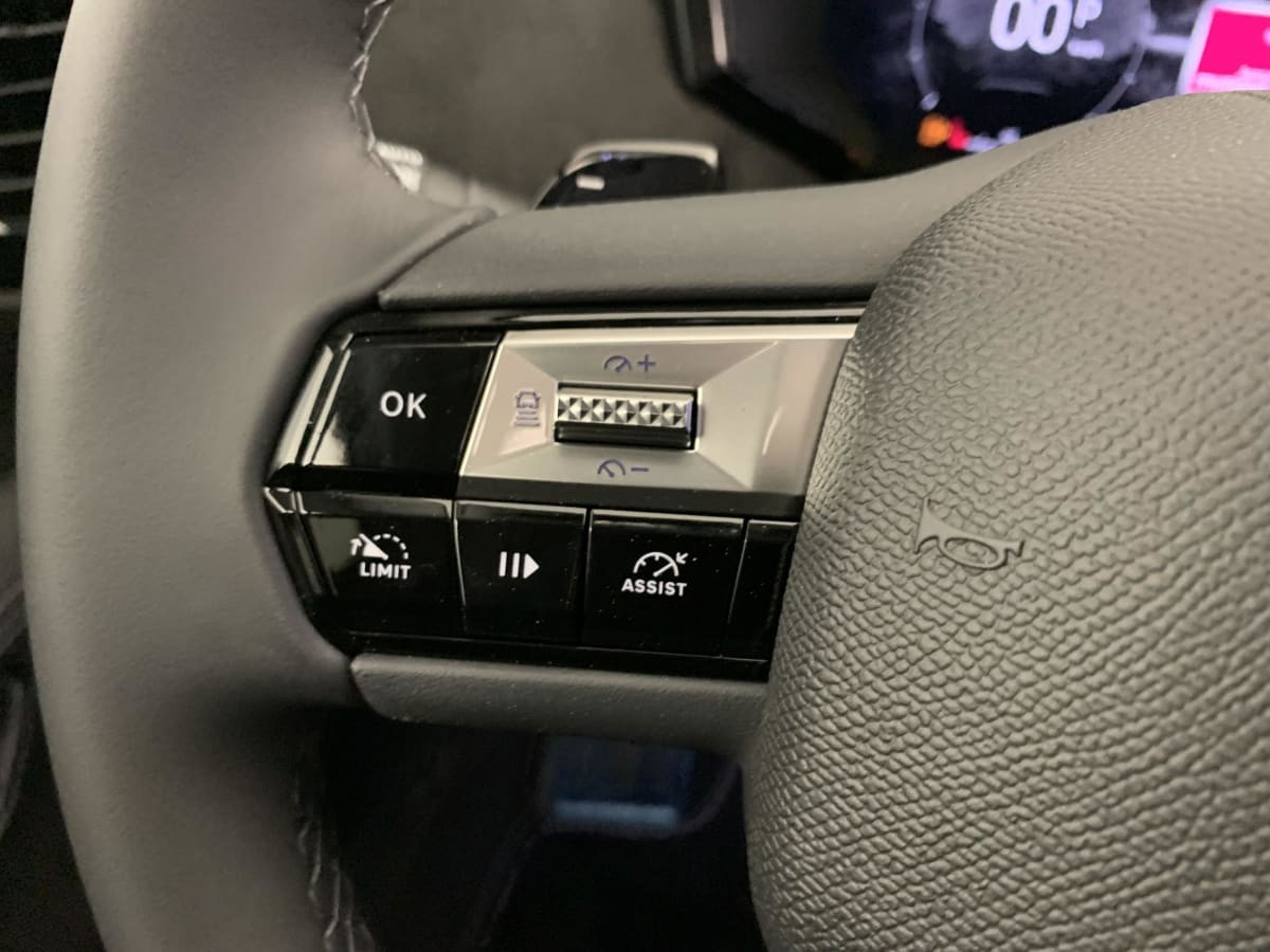 Vente en ligne Ds DS4 Hybride 145 e-DCT6 Etoile - Alcantara au prix de 32 430 €