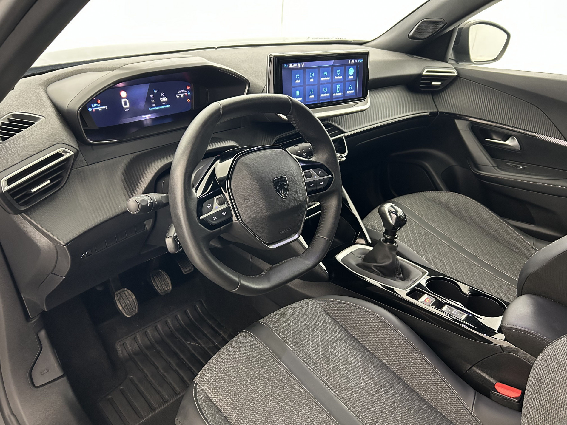 Vente en ligne Peugeot 2008 1.2 PureTech 100ch Allure + Caméra de recul + GPS au prix de 15 980 €