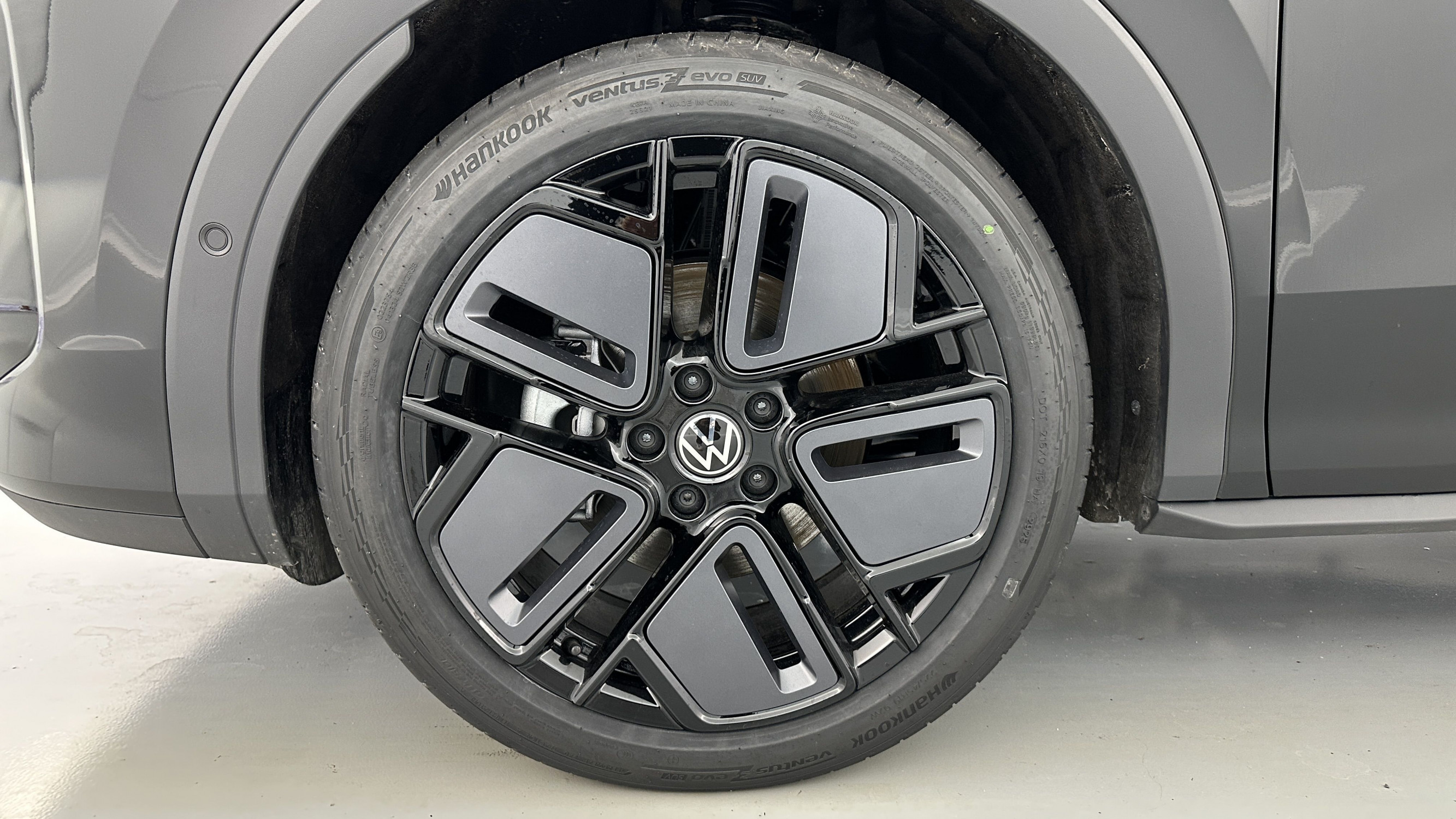Vente en ligne Volkswagen T-Roc T-ROC 1.5 eTSI EVO2 Hybrid 150ch R-Line DSG7 au prix de 37 700 €