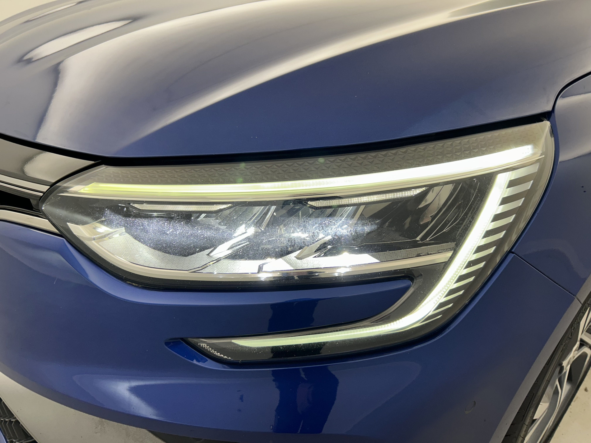 Vente en ligne Renault Megane 1.6 E-Tech Plug-in 160ch RS Line Suréquipée au prix de 18 990 €