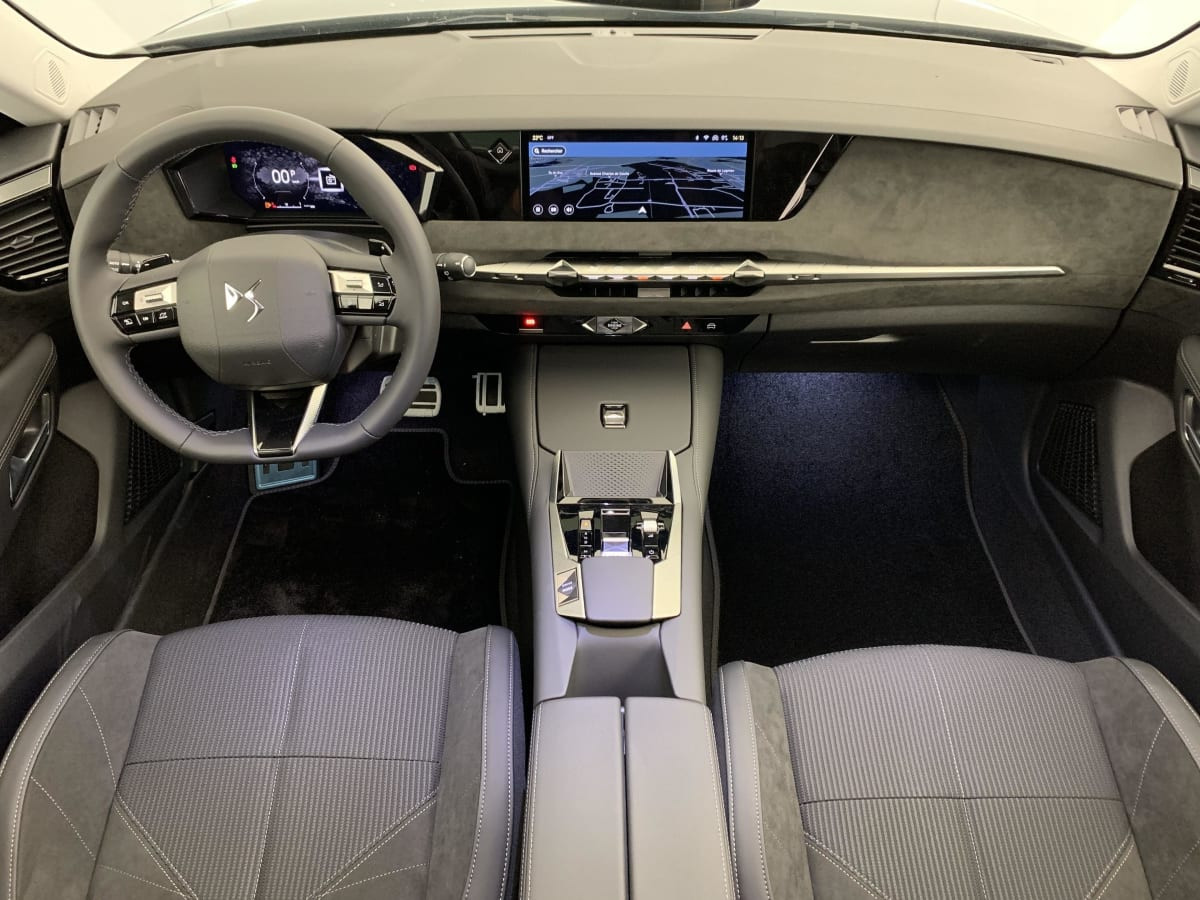 Vente en ligne Ds DS4 Hybride 145 e-DCT6 Etoile - Alcantara au prix de 33 420 €