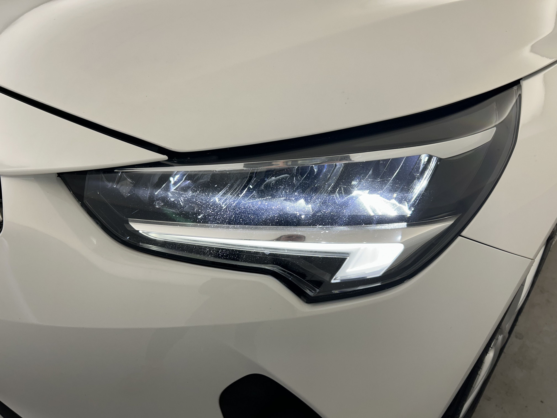 Vente en ligne Opel Corsa 1.2 75ch Design & Tech Suréquipée au prix de 10 490 €