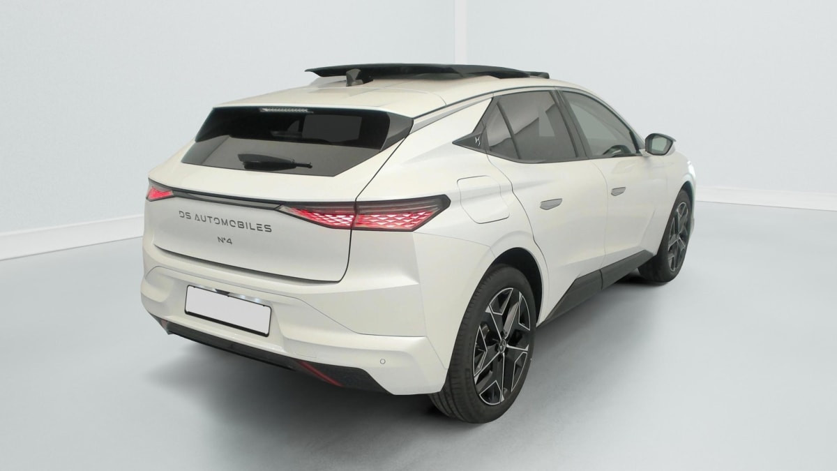 Vente en ligne Ds DS4 Hybride 145 e-DCT6 Etoile - Alcantara au prix de 33 240 €