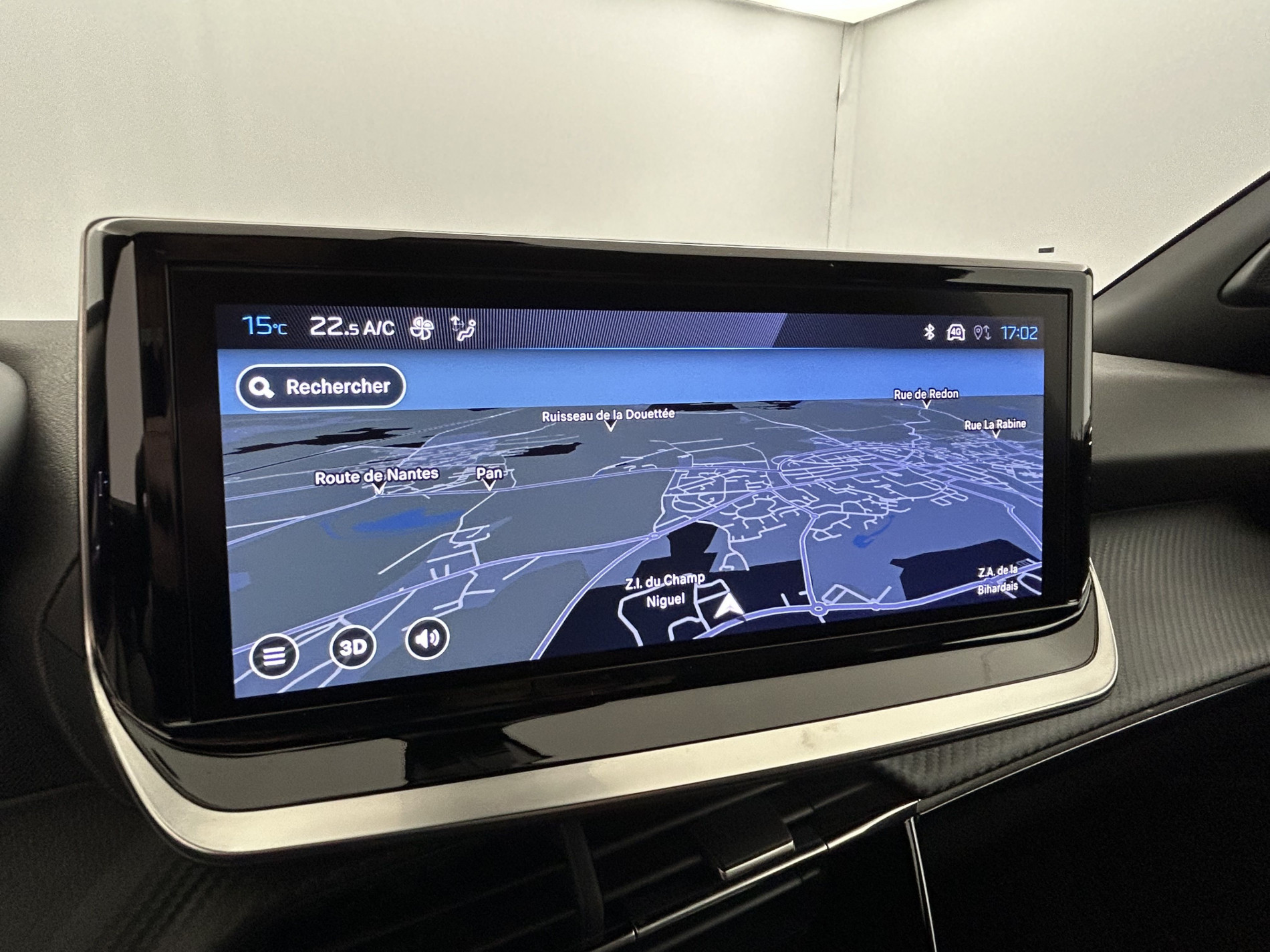Vente en ligne Peugeot 2008 1.2 PureTech 100ch Allure + Caméra de recul + GPS au prix de 15 980 €