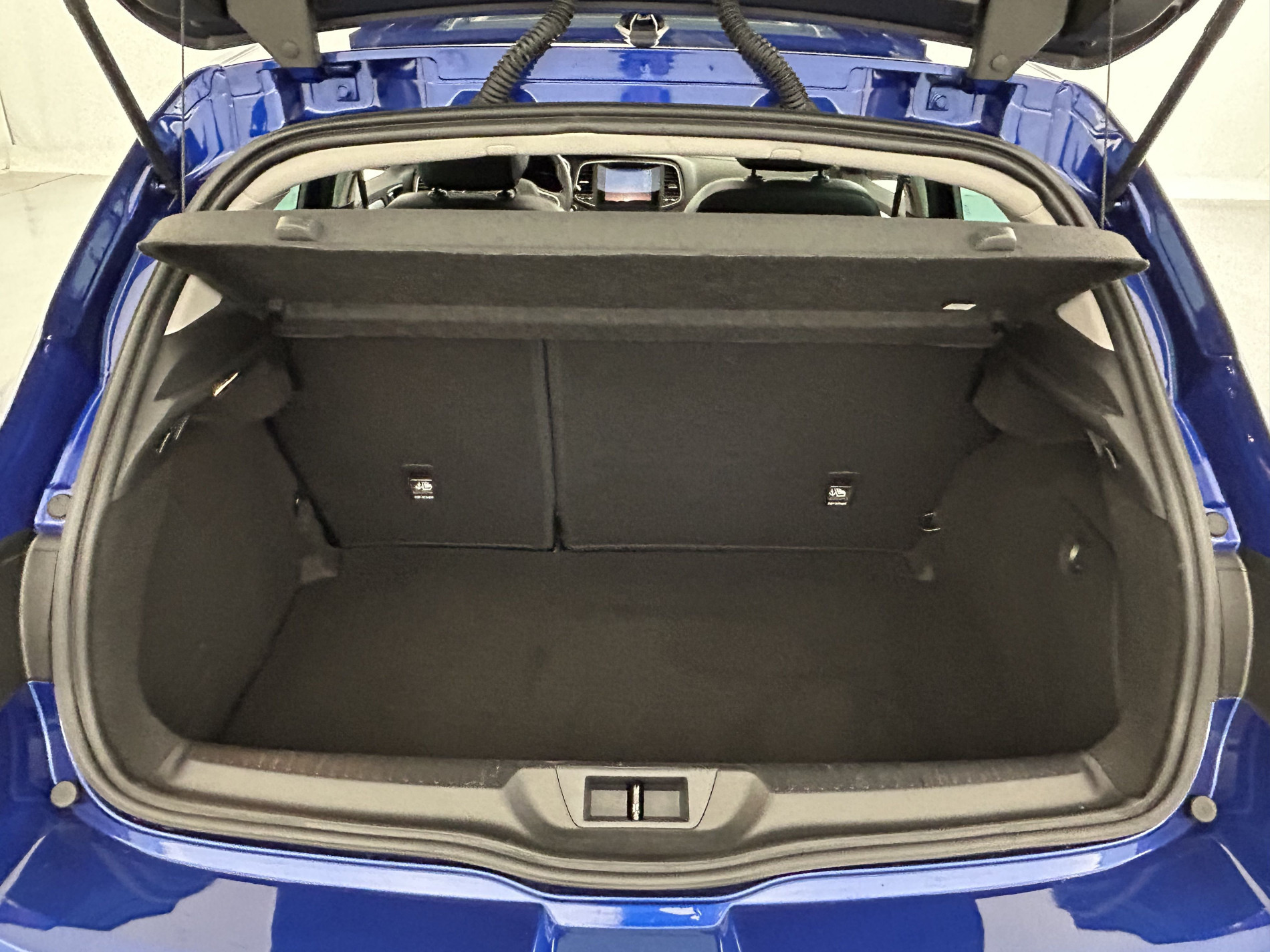 Vente en ligne Renault Megane 1.5 Blue dCi 115ch Techno EDC + Toit ouvrant au prix de 19 790 €