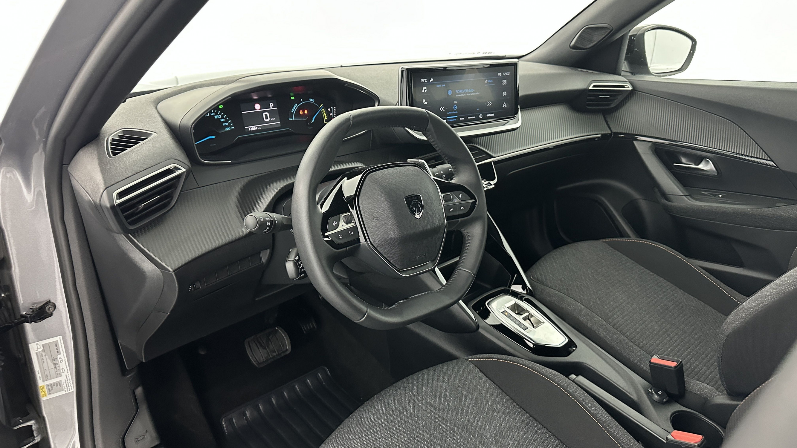 Vente en ligne Peugeot 2008 2008 II 1.2 Hybrid 145ch Style e-DCS6 au prix de 24 800 €
