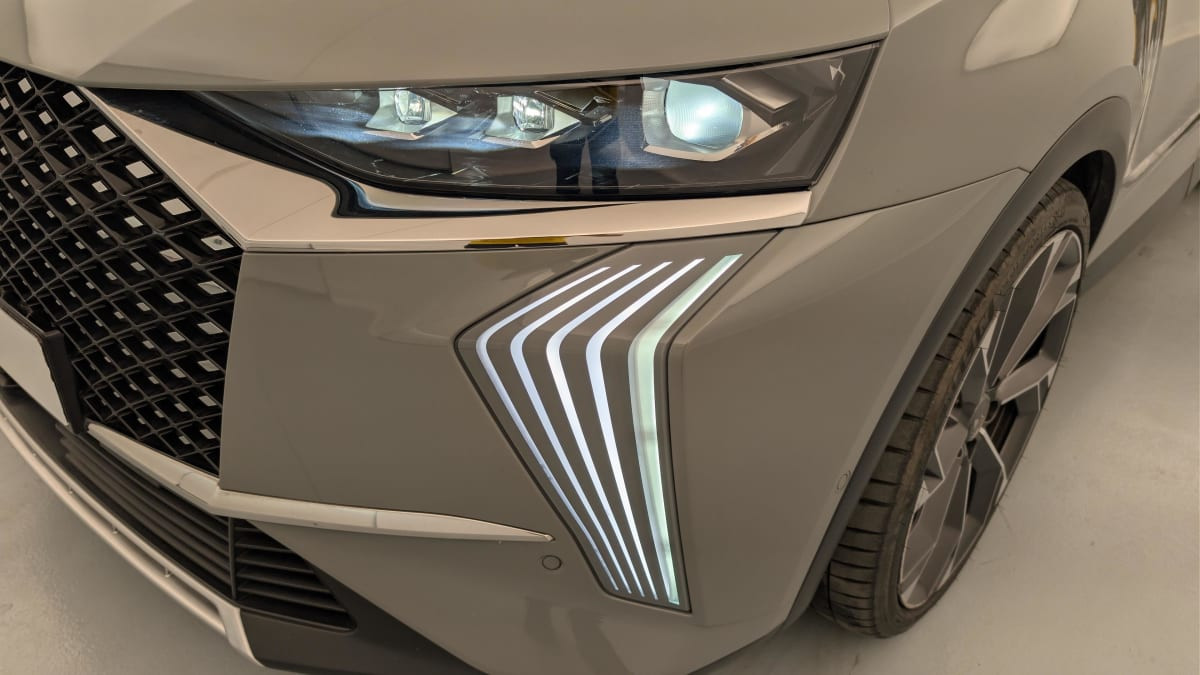 Vente en ligne Ds DS7 Crossback Hybride Rechargeable E-Tense 360 EAT8 4x4 Rivoli au prix de 40 460 €