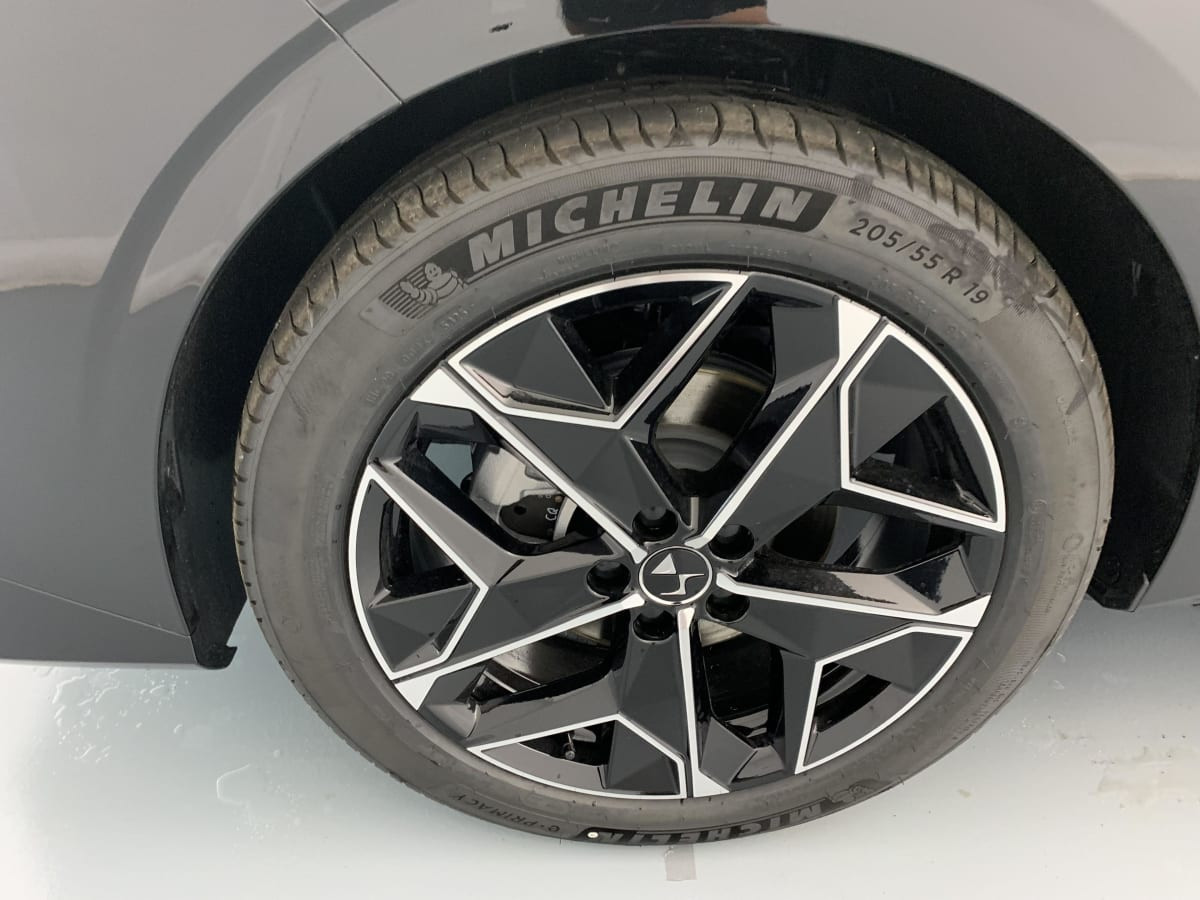 Vente en ligne Ds DS4 Hybride 145 e-DCT6 Etoile - Alcantara au prix de 33 420 €