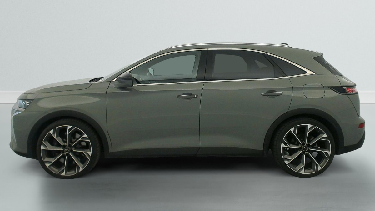 Vente en ligne Ds DS7 Crossback Hybride Rechargeable E-Tense 360 EAT8 4x4 Rivoli au prix de 40 460 €