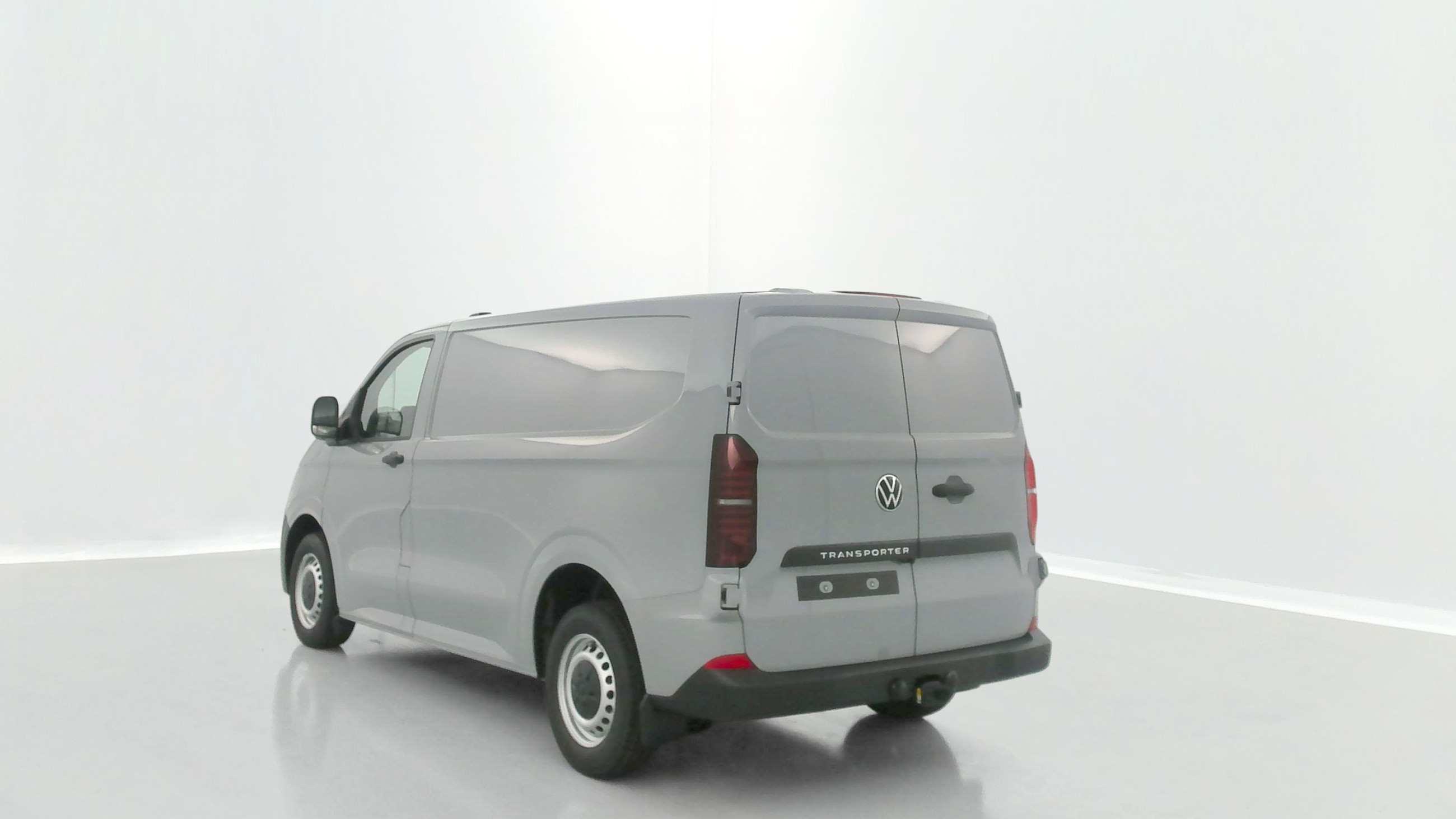 Vente en ligne Volkswagen Transporter TRANSPORTER T7 Van L1 2.0 TDI 150ch Business BVA8 au prix de 40 980 €