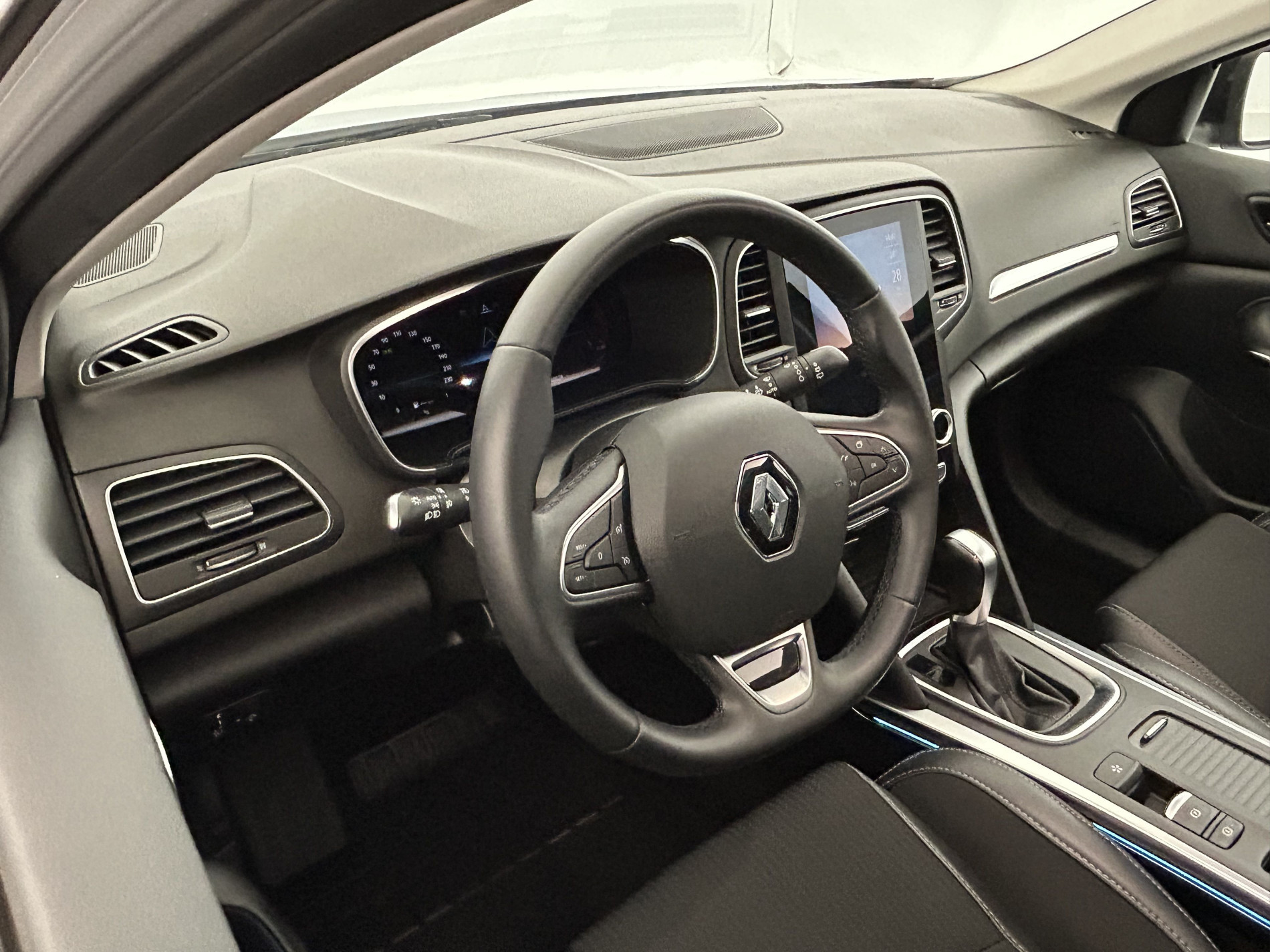 Vente en ligne Renault Megane 1.5 Blue dCi 115ch Techno EDC + Toit ouvrant au prix de 19 790 €