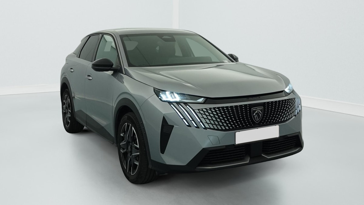 Vente en ligne Peugeot 3008 Hybrid 136 e-DCS6 Allure au prix de 26 040 €