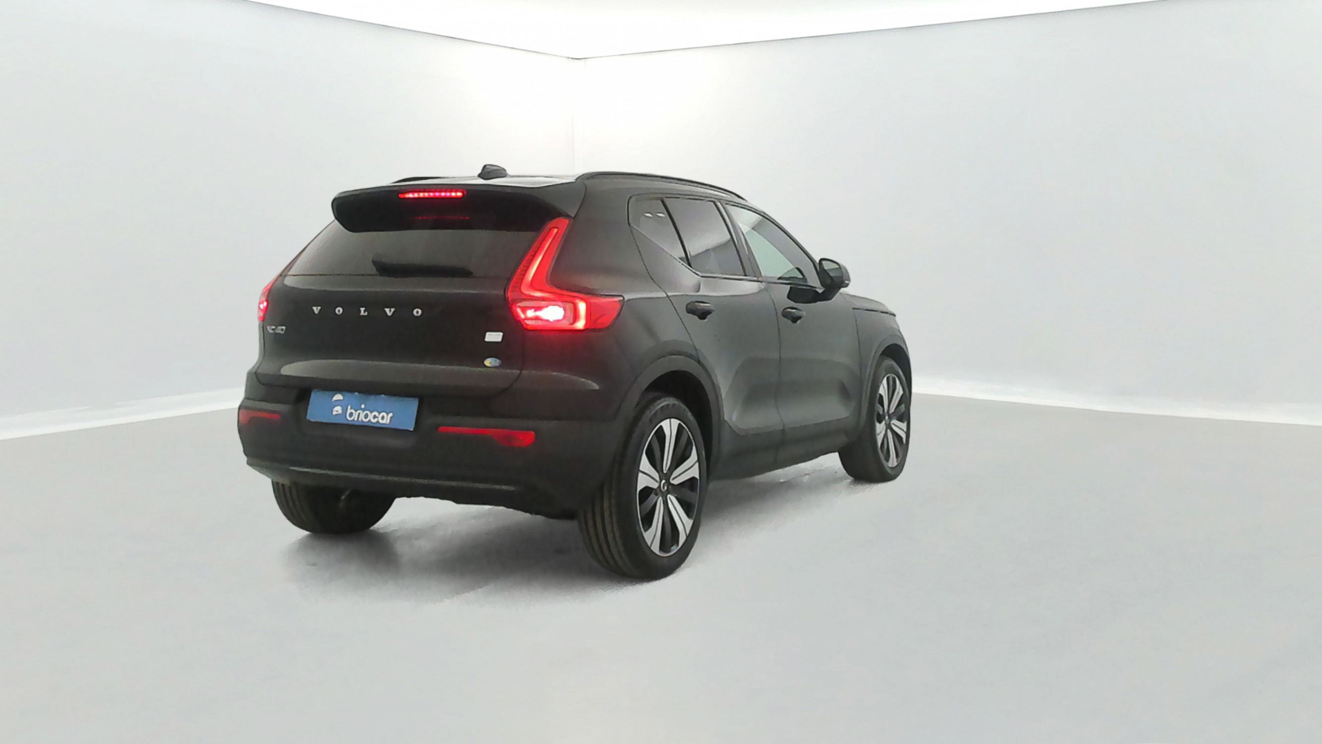 Vente en ligne Volvo XC40 Recharge 231ch Plus EDT + Pack Hiver avec pompe à chaleur au prix de 29 780 €