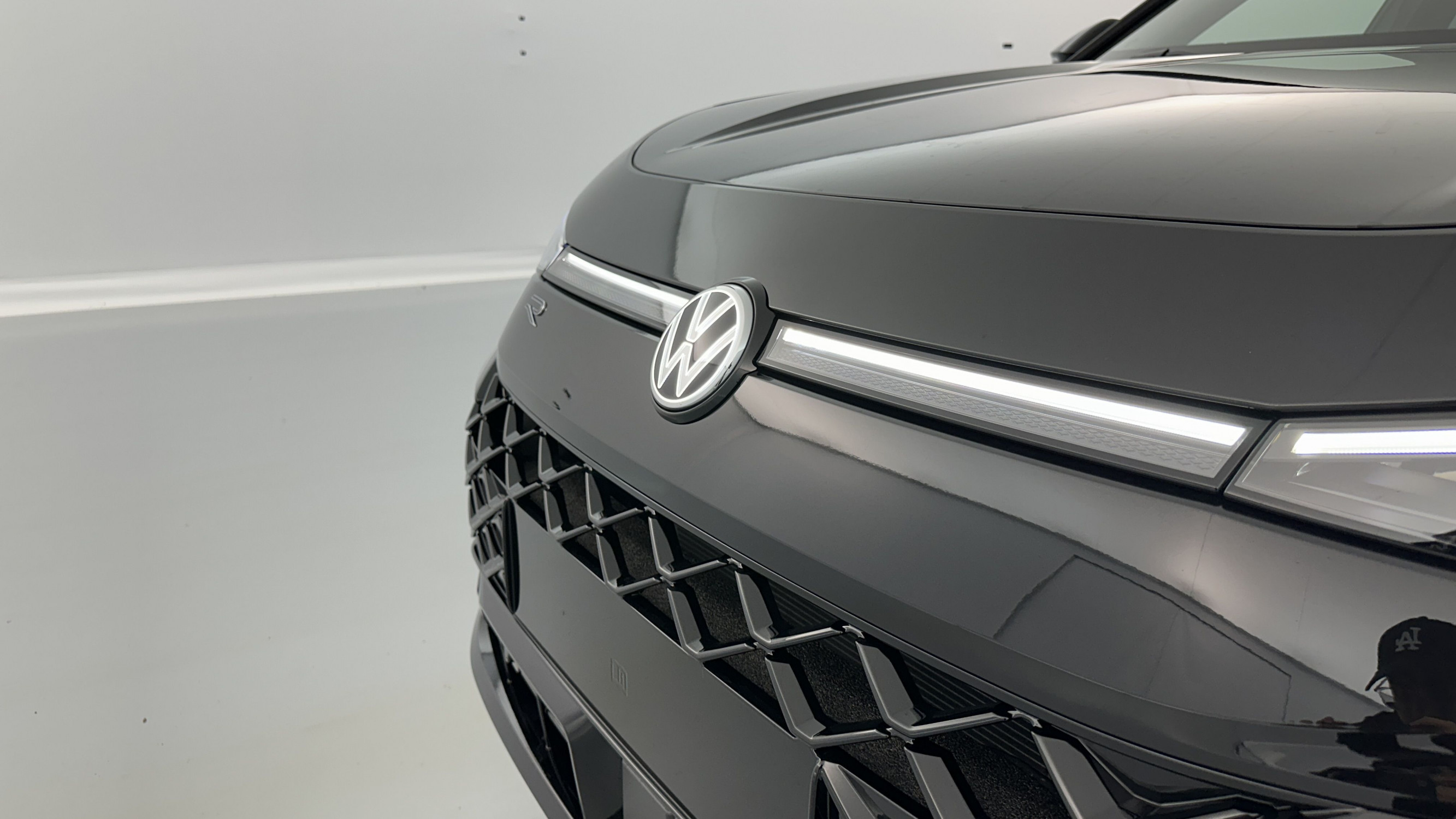 Vente en ligne Volkswagen T-Roc T-ROC 1.5 eTSI EVO2 Hybrid 150ch R-Line DSG7 au prix de 37 700 €