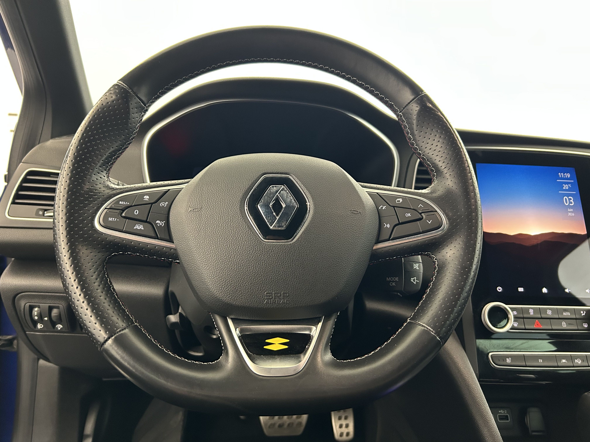 Vente en ligne Renault Megane 1.6 E-Tech Plug-in 160ch RS Line Suréquipée au prix de 18 990 €