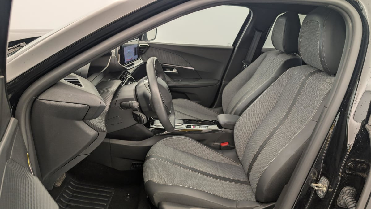 Vente en ligne Peugeot 2008 50 kWh 136 ch Allure au prix de 24 390 €
