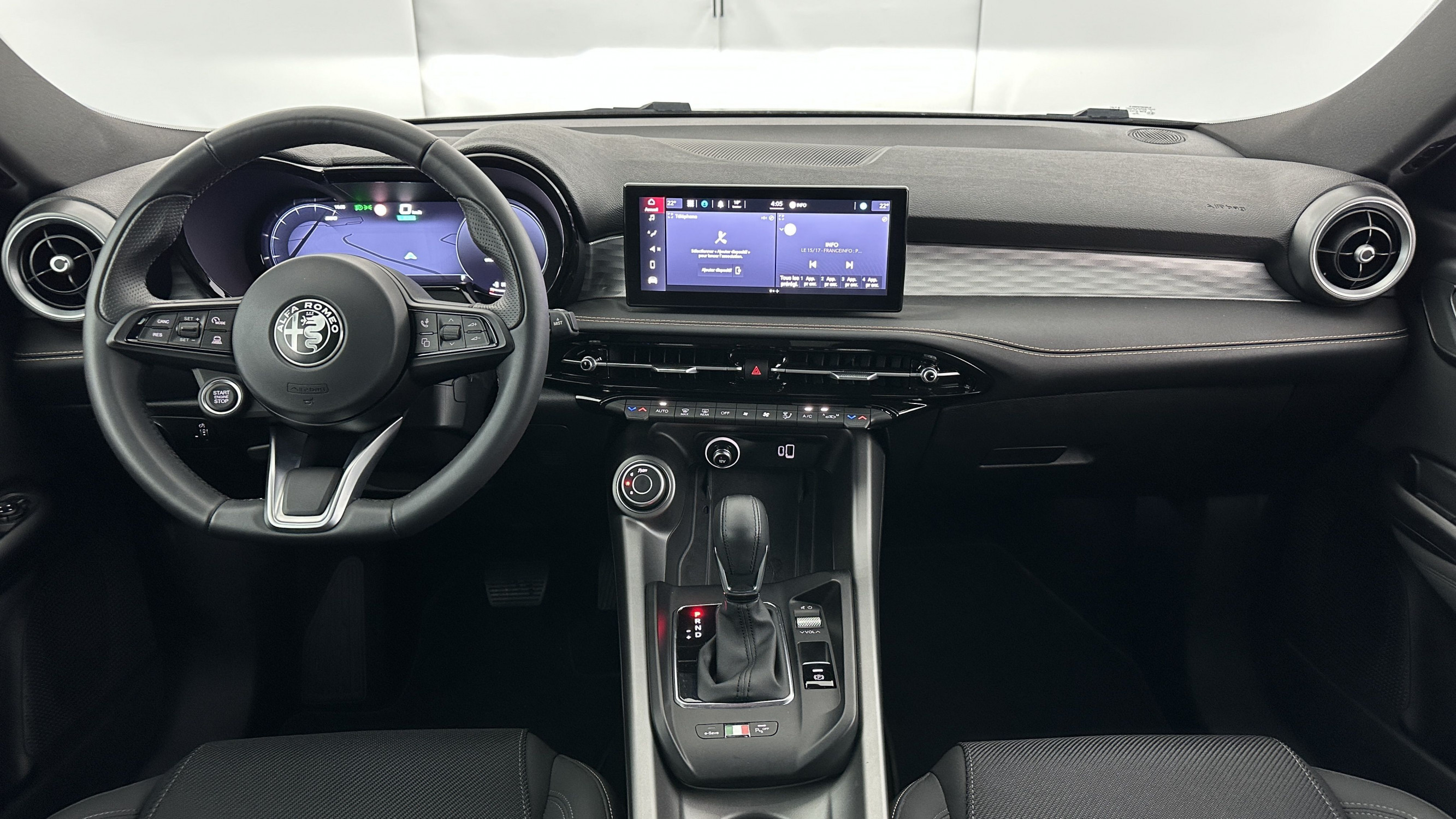 Vente en ligne Alfa Romeo Tonale TONALE 1.3 Hybride Rechargeable PHEV 280ch AT6 Ti au prix de 27 400 €