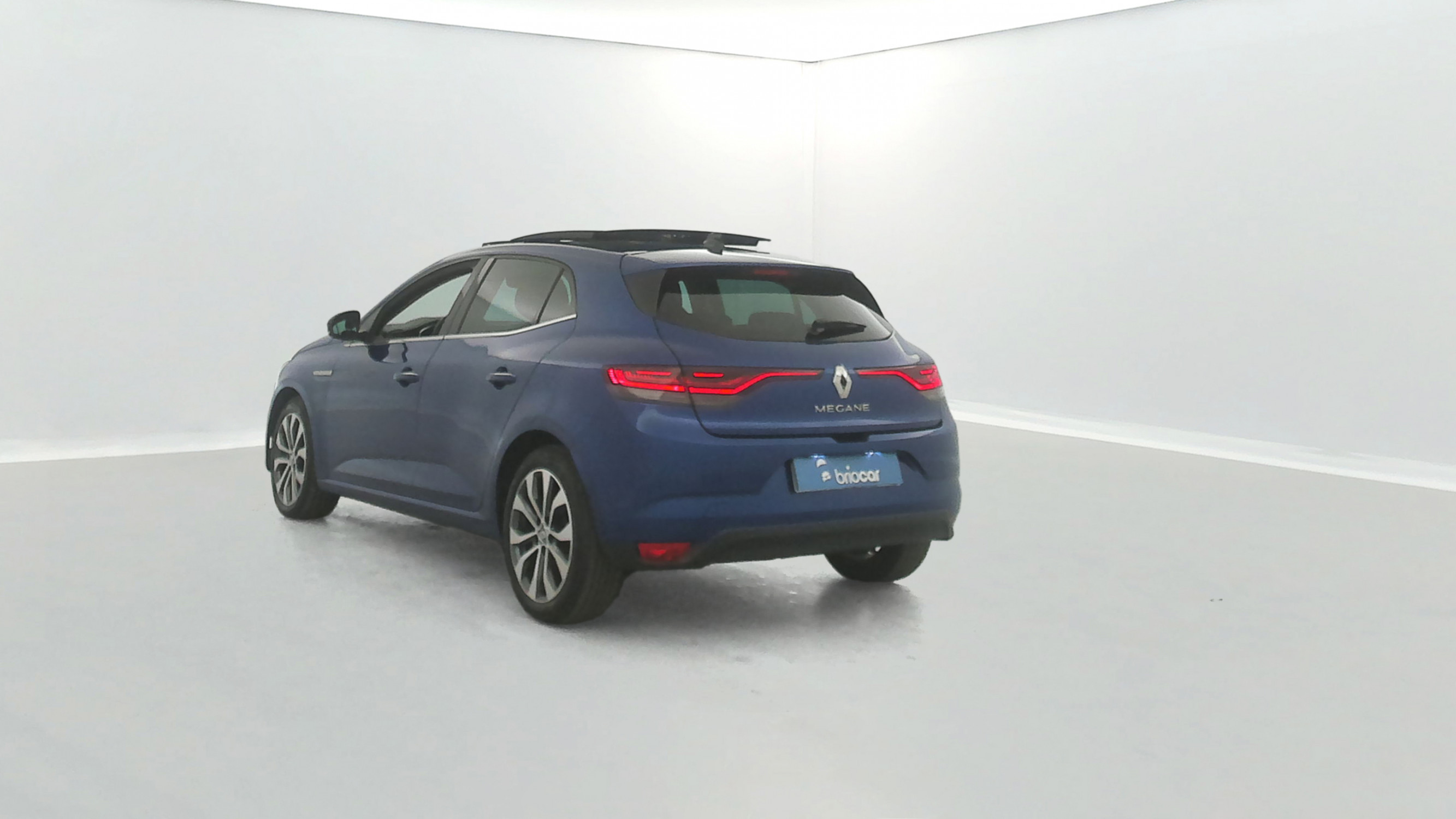 Vente en ligne Renault Megane 1.5 Blue dCi 115ch Techno EDC + Toit ouvrant au prix de 19 790 €