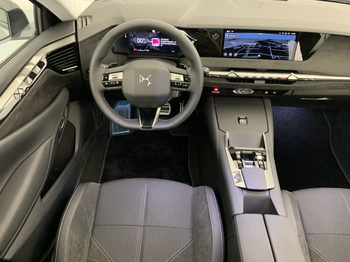 Vente en ligne Ds DS4 Hybride 145 e-DCT6 Etoile - Alcantara au prix de 32 430 €