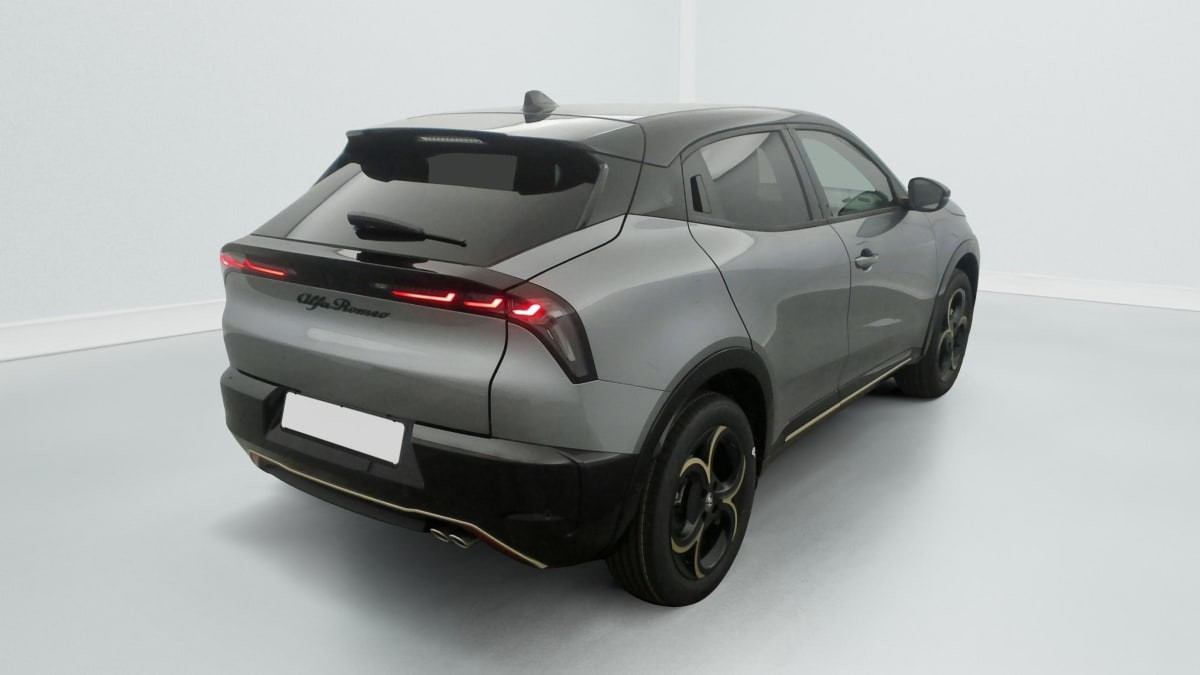 Vente en ligne Alfa Romeo Junior 1.2 Ibrida 145 ch eDCT6 Intensa au prix de 30 480 €