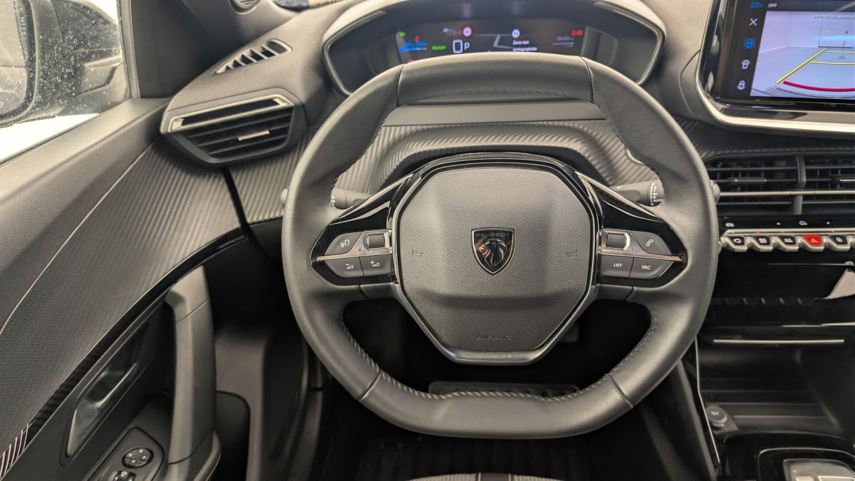 Vente en ligne Peugeot 2008 50 kWh 136 ch Allure au prix de 24 390 €