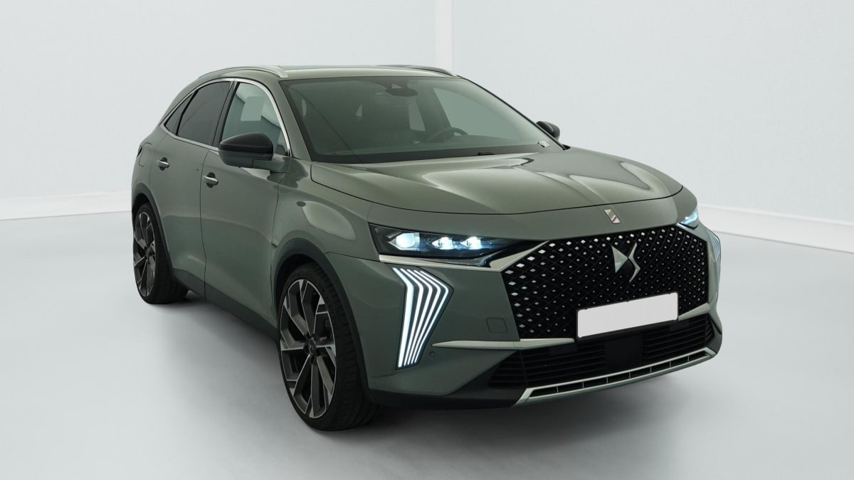 Vente en ligne Ds DS7 Crossback Hybride Rechargeable E-Tense 360 EAT8 4x4 Rivoli au prix de 40 460 €