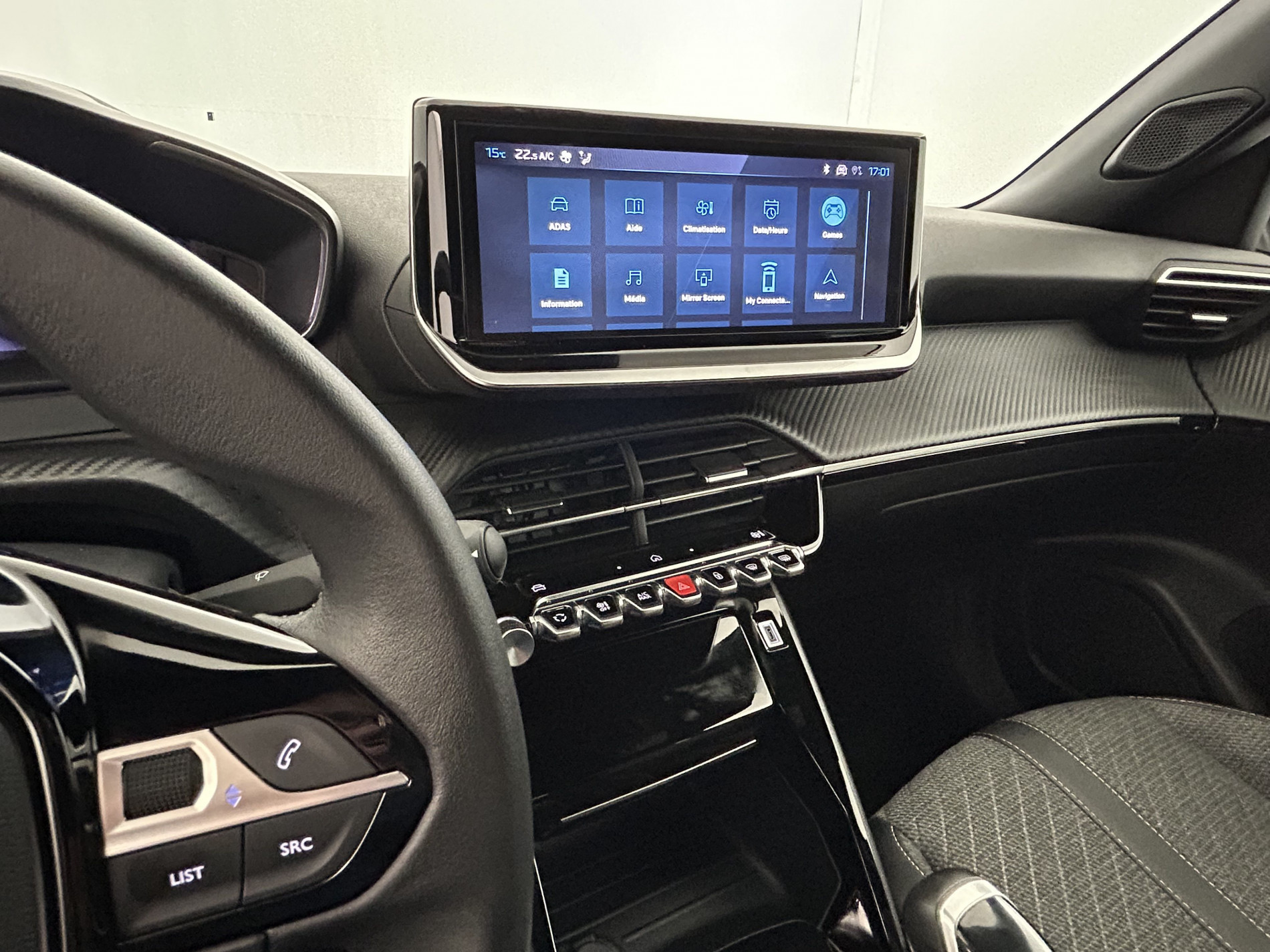 Vente en ligne Peugeot 2008 1.2 PureTech 100ch Allure + Caméra de recul + GPS au prix de 15 980 €