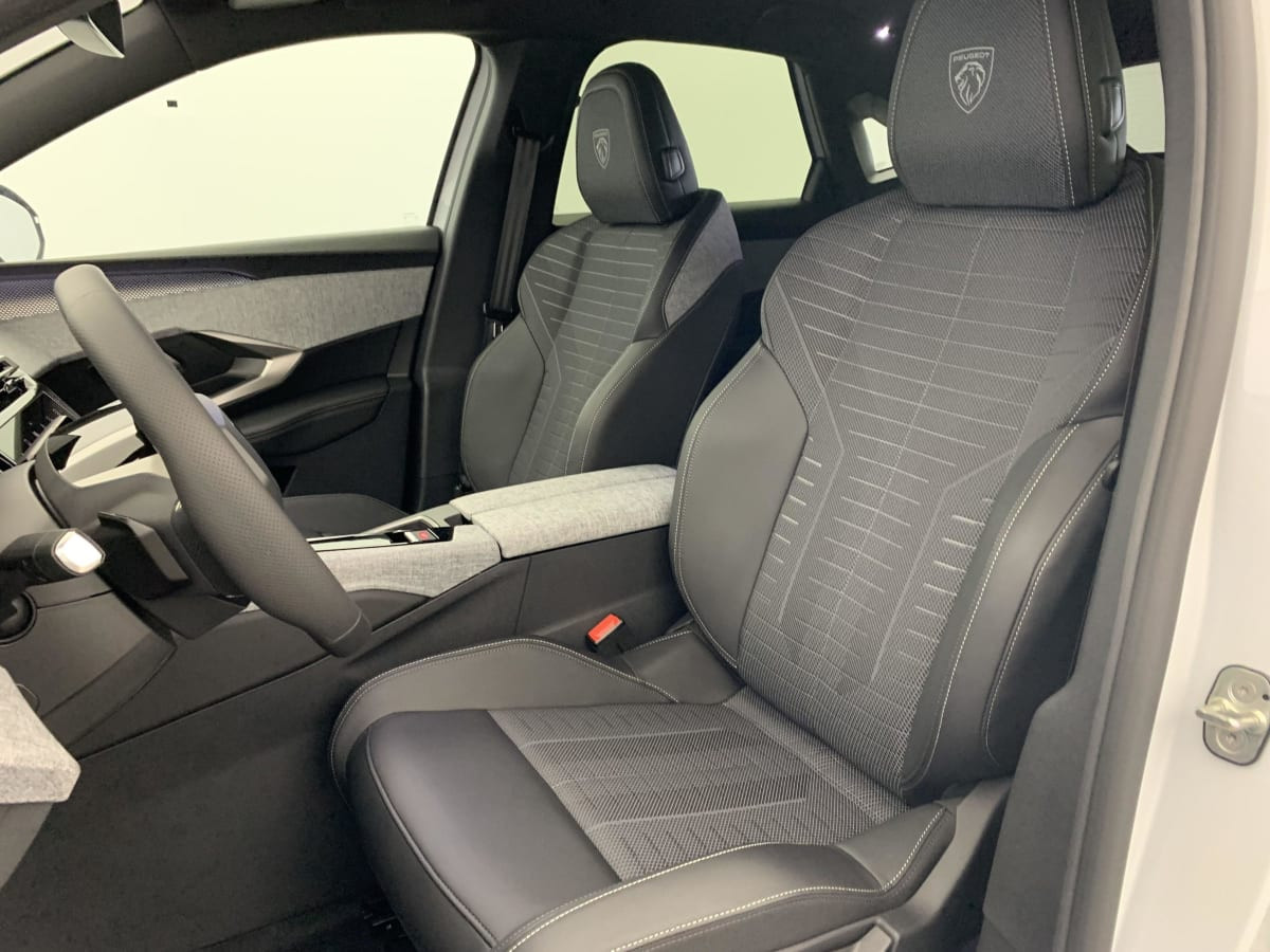 Vente en ligne Peugeot 3008 Hybrid 145 e-DCS6 GT au prix de 31 920 €