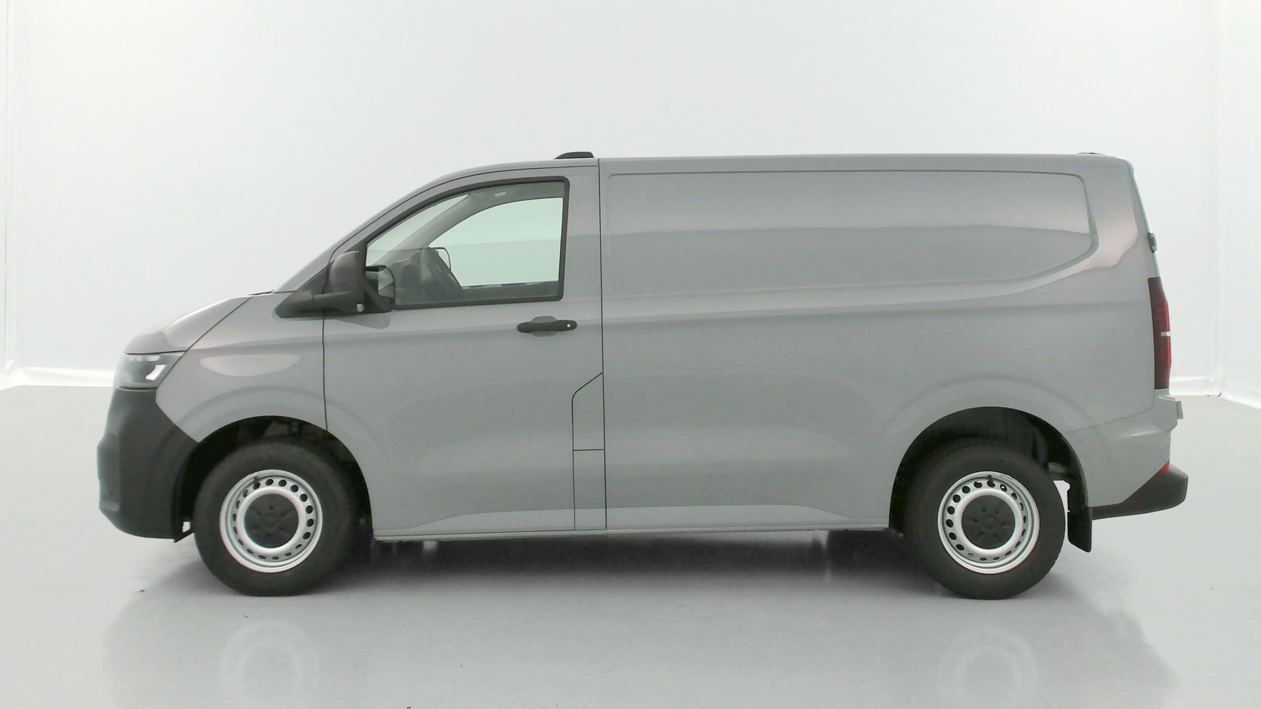 Vente en ligne Volkswagen Transporter TRANSPORTER T7 Van L1 2.0 TDI 150ch Business BVA8 au prix de 40 980 €