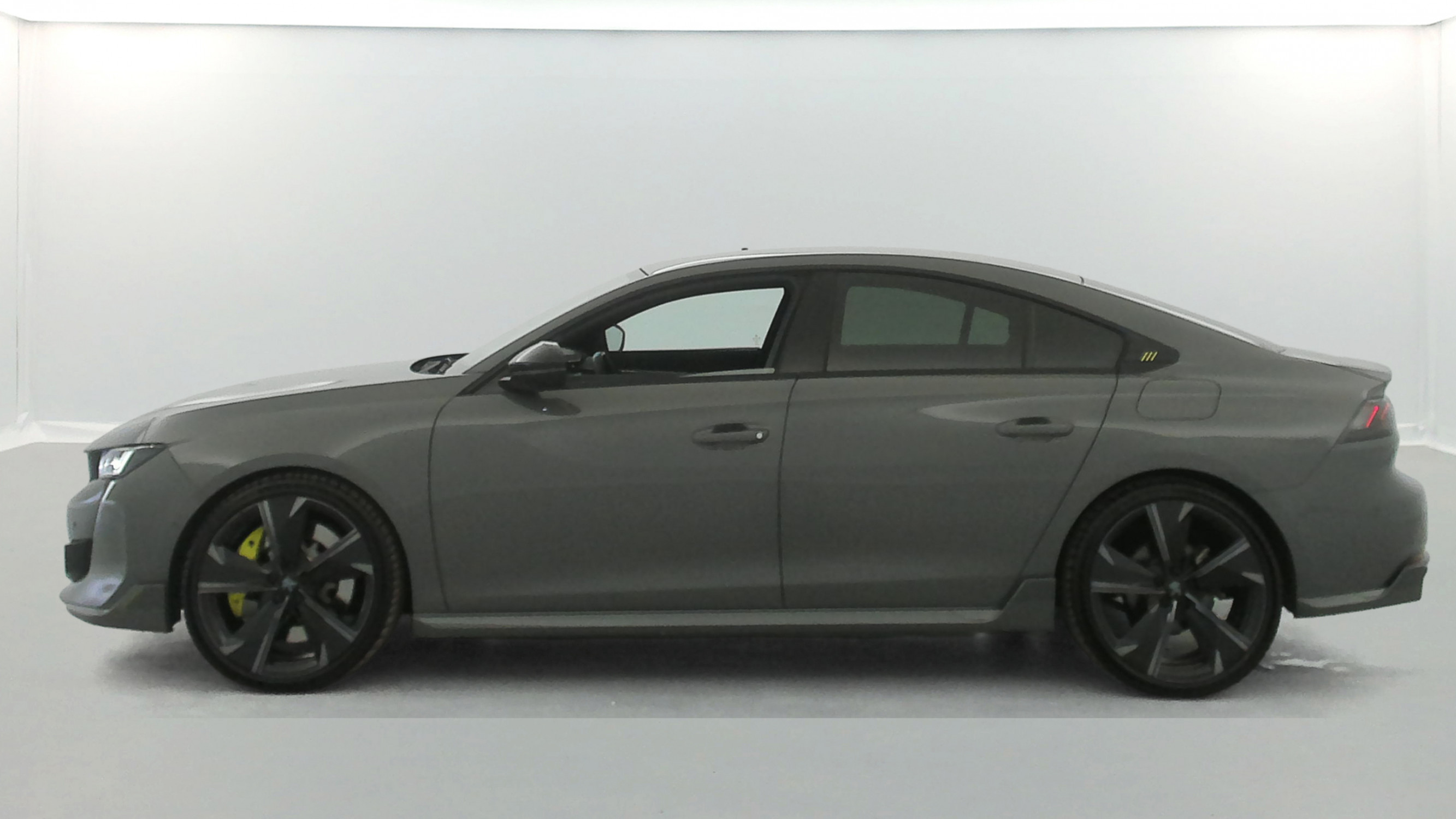 Vente en ligne Peugeot 508 HYBRID4 360ch e-EAT8 PEUGEOT SPORT ENGINEERED au prix de 30 990 €
