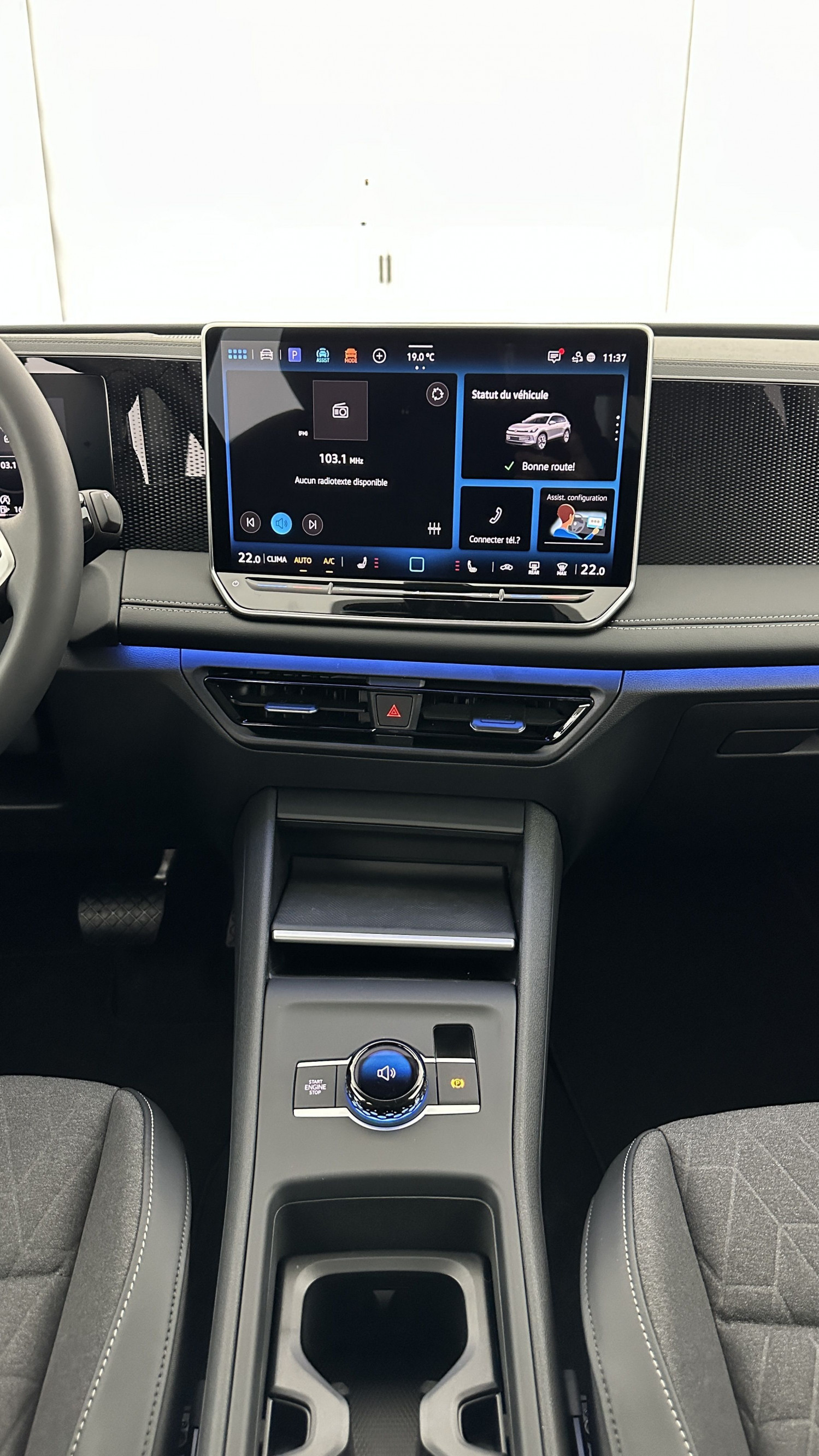 Vente en ligne Volkswagen Tiguan TIGUAN III 1.5 eTSI 150ch Life Plus DSG7 au prix de 38 510 €