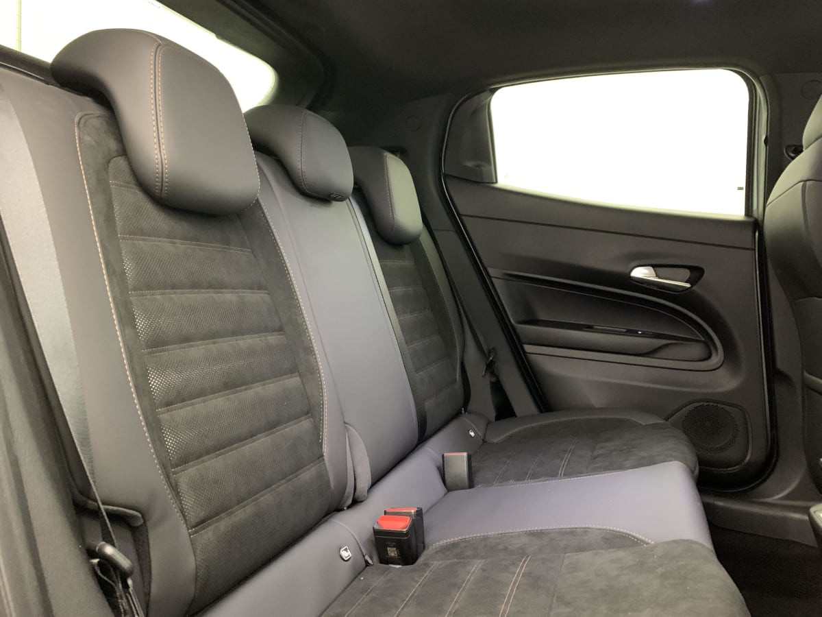 Vente en ligne Alfa Romeo Junior 1.2 Ibrida 145 ch eDCT6 Intensa au prix de 30 480 €