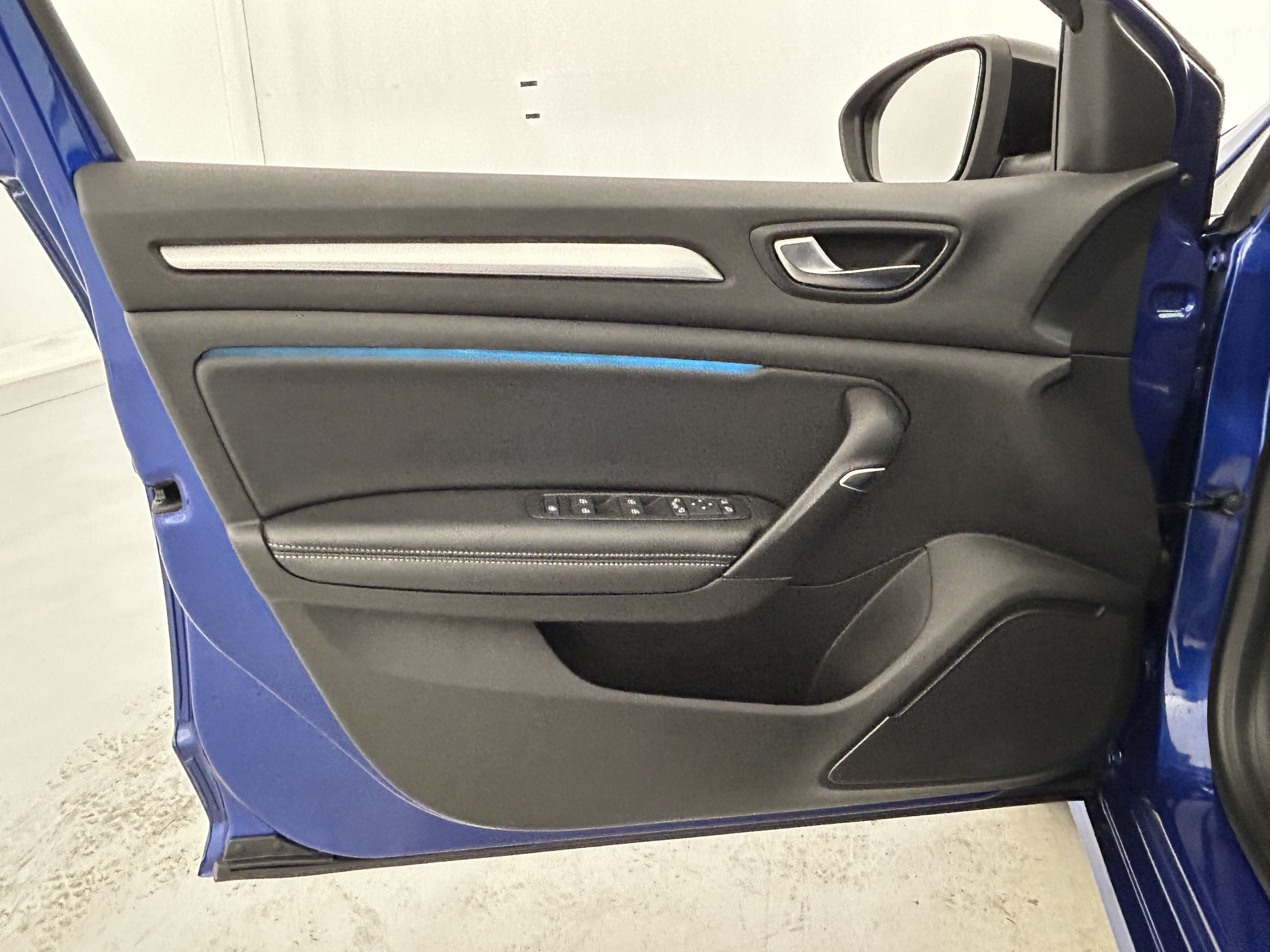 Vente en ligne Renault Megane 1.5 Blue dCi 115ch Techno EDC + Toit ouvrant au prix de 19 790 €