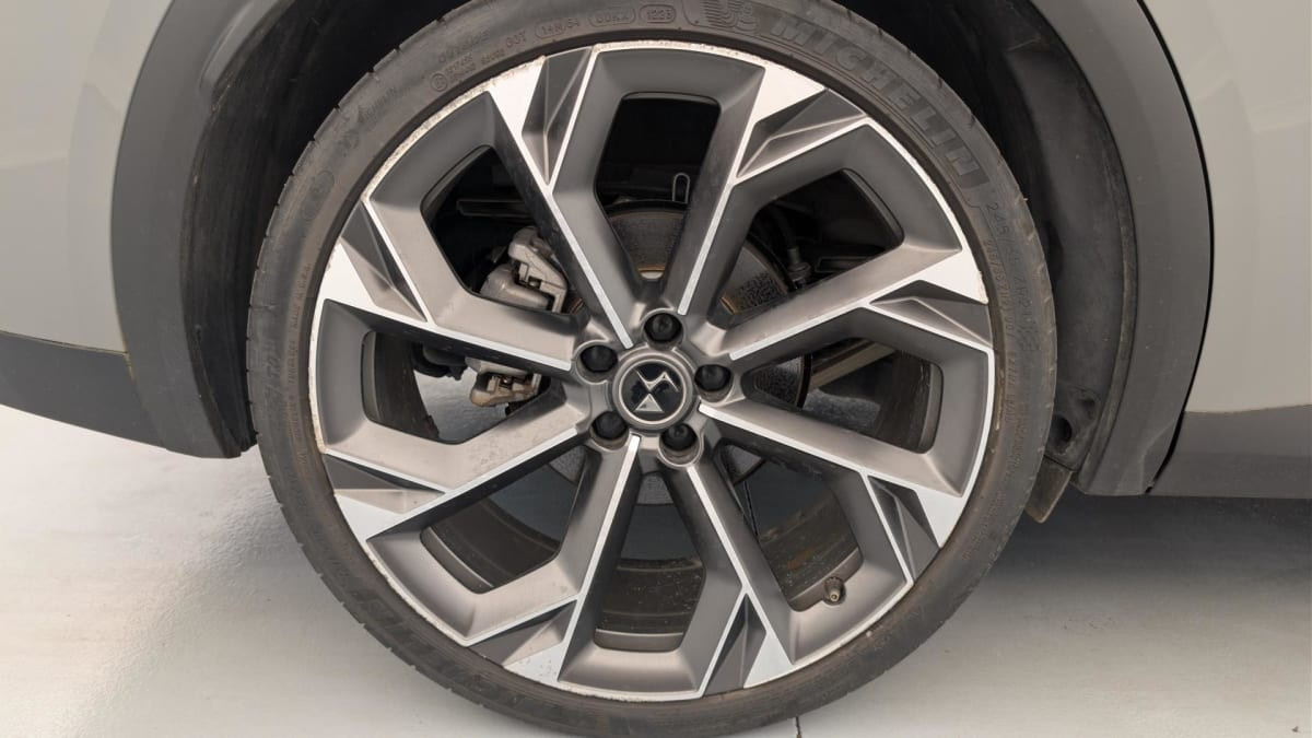 Vente en ligne Ds DS7 Crossback Hybride Rechargeable E-Tense 360 EAT8 4x4 Rivoli au prix de 40 460 €