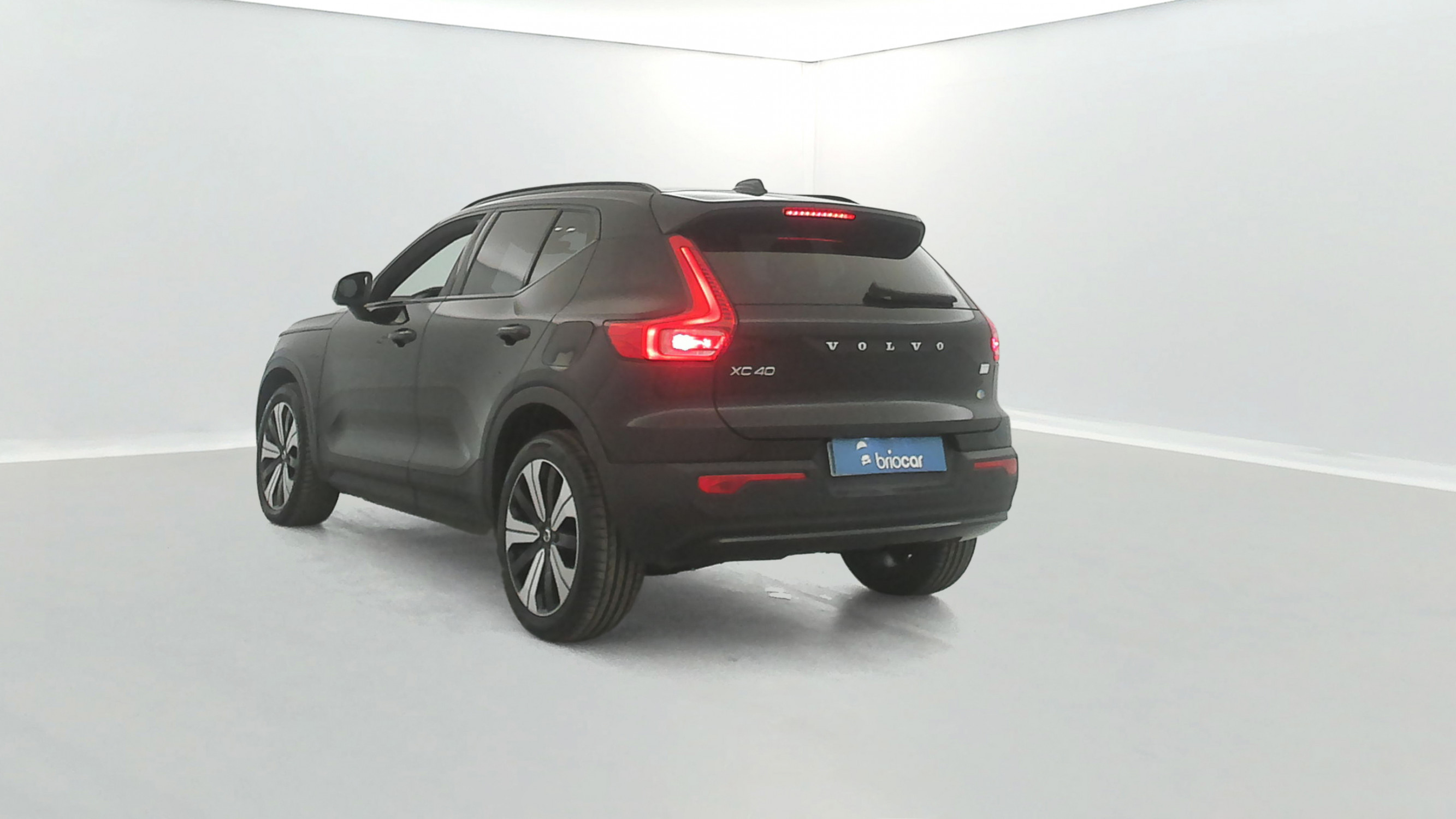 Vente en ligne Volvo XC40 Recharge 231ch Plus EDT + Pack Hiver avec pompe à chaleur au prix de 29 780 €