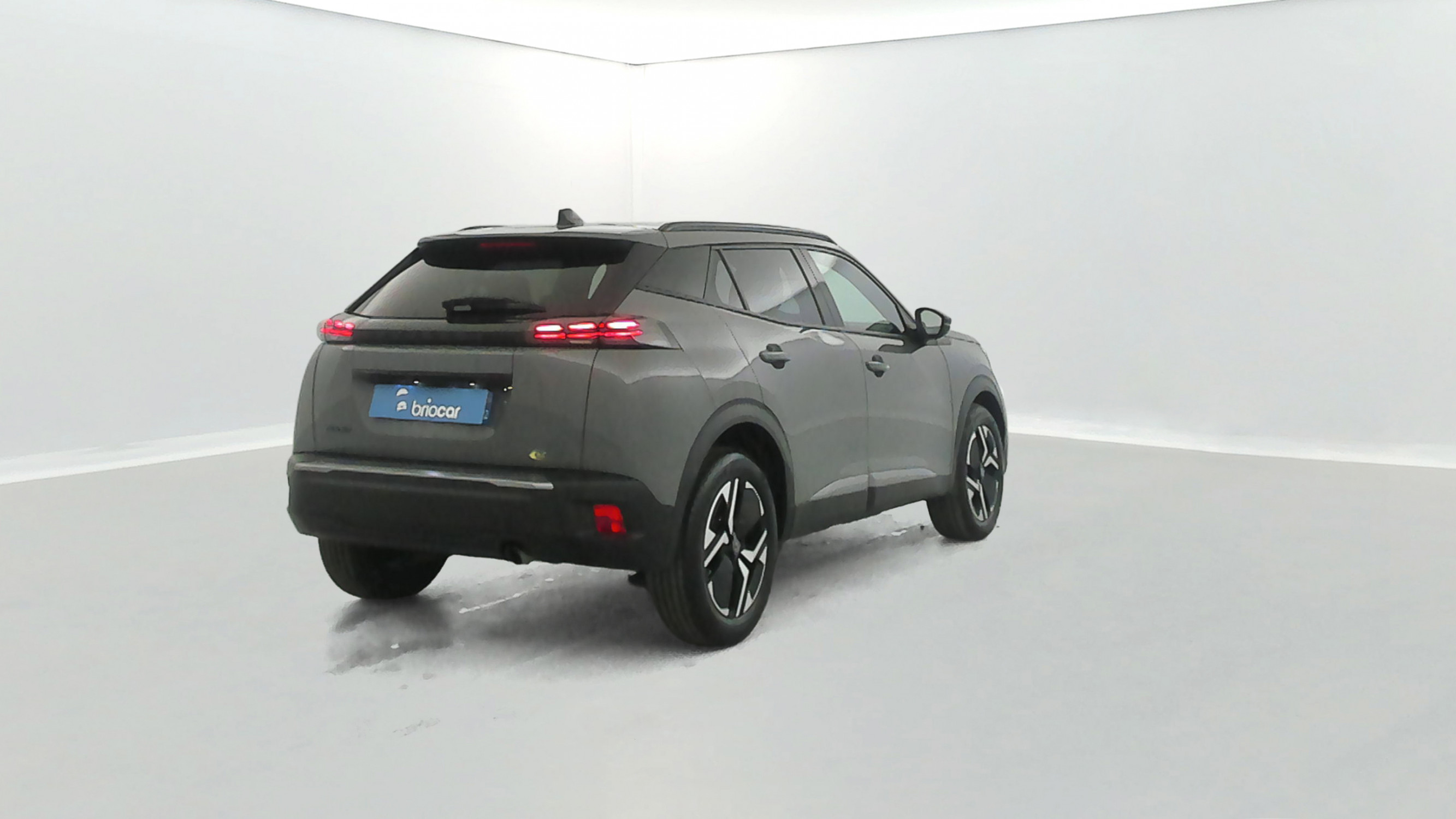 Vente en ligne Peugeot 2008 1.2 PureTech 100ch Allure + Caméra de recul + GPS au prix de 15 980 €