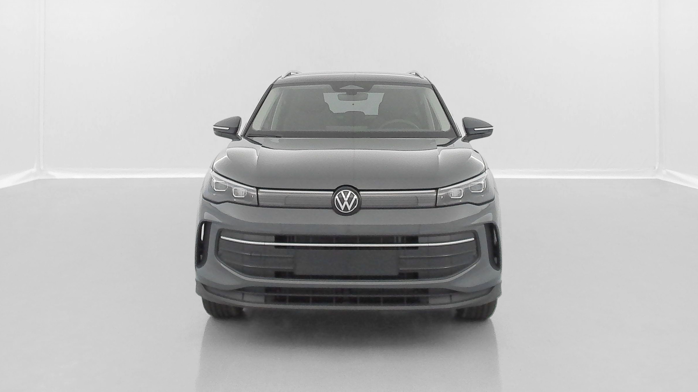 Vente en ligne Volkswagen Tiguan TIGUAN III 1.5 eTSI 150ch Life Plus DSG7 au prix de 39 000 €