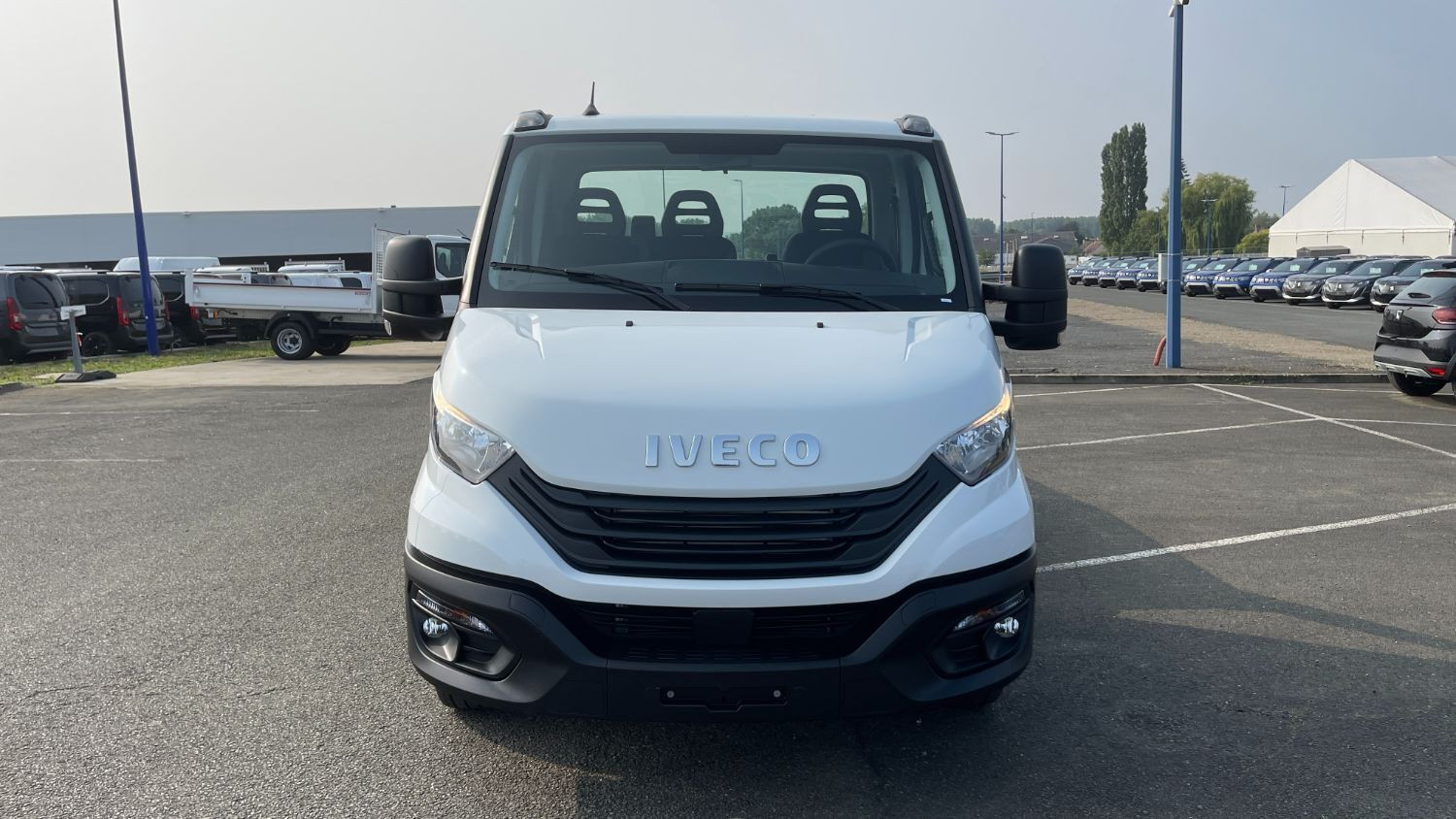 Vente en ligne Iveco Daily DAILY III 35S16H 4100 3.0 156ch Porte Voiture Plat'fix PF18 Alu au prix de 56 480 €