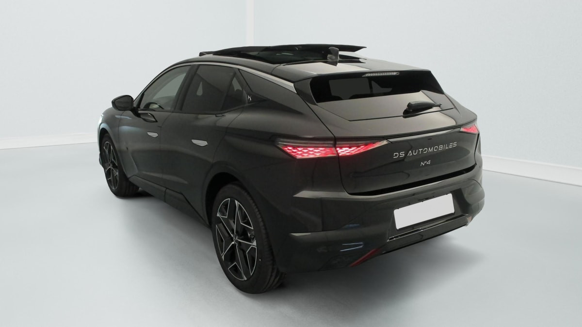 Vente en ligne Ds DS4 Hybride 145 e-DCT6 Etoile - Alcantara au prix de 33 420 €