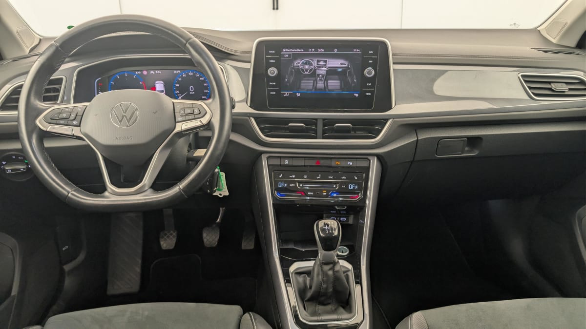 Vente en ligne Volkswagen T-Roc 1.0 TSI 110 START STOP BVM6 STYLE au prix de 21 300 €